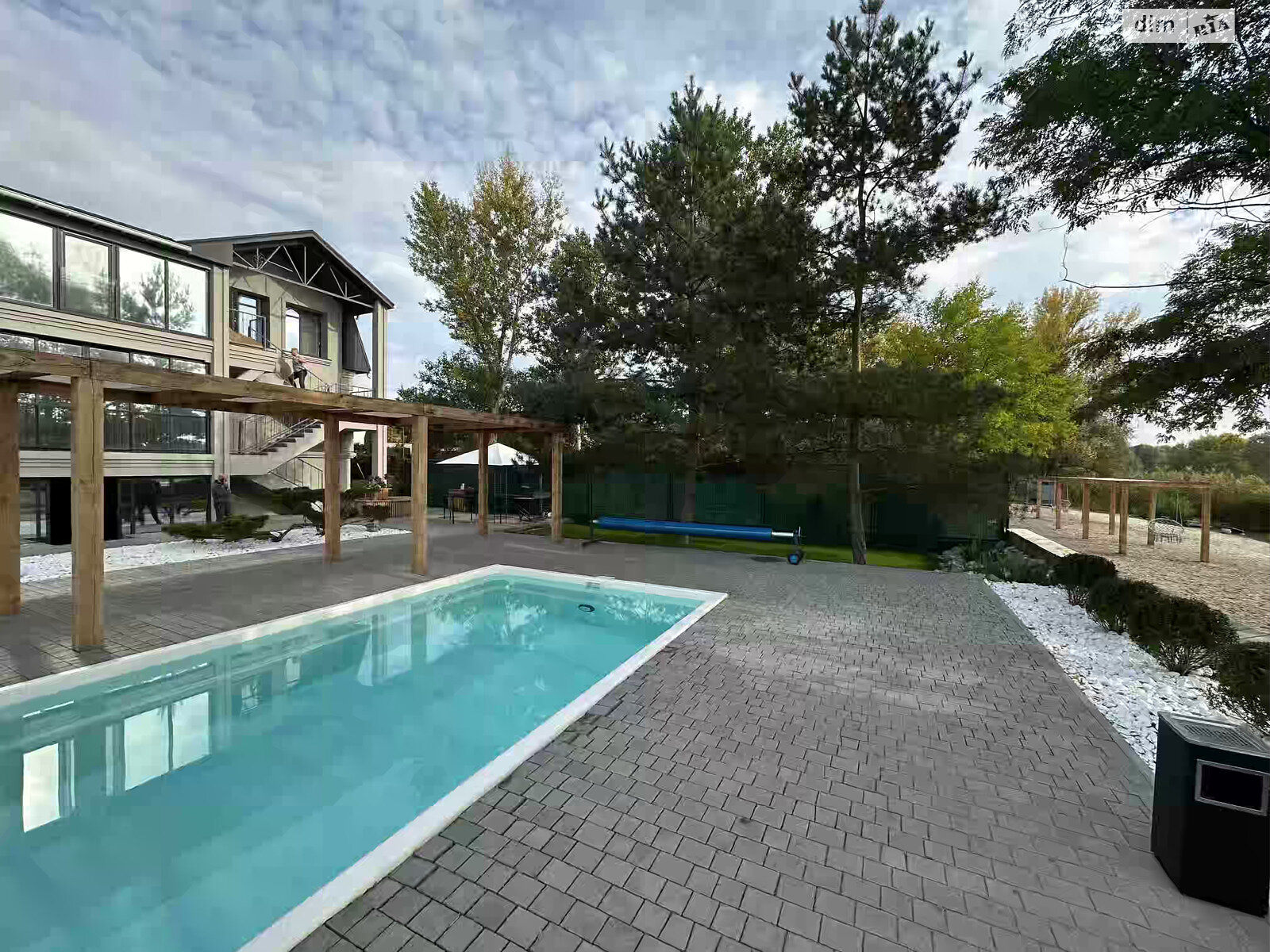 двухкомнатная квартира в Обуховке, на ул. Кленовая в аренду на долгий срок помесячно фото 1 двухкомнатная квартира в Обуховке, на ул. Кленовая в аренду на долгий срок помесячно фото 1