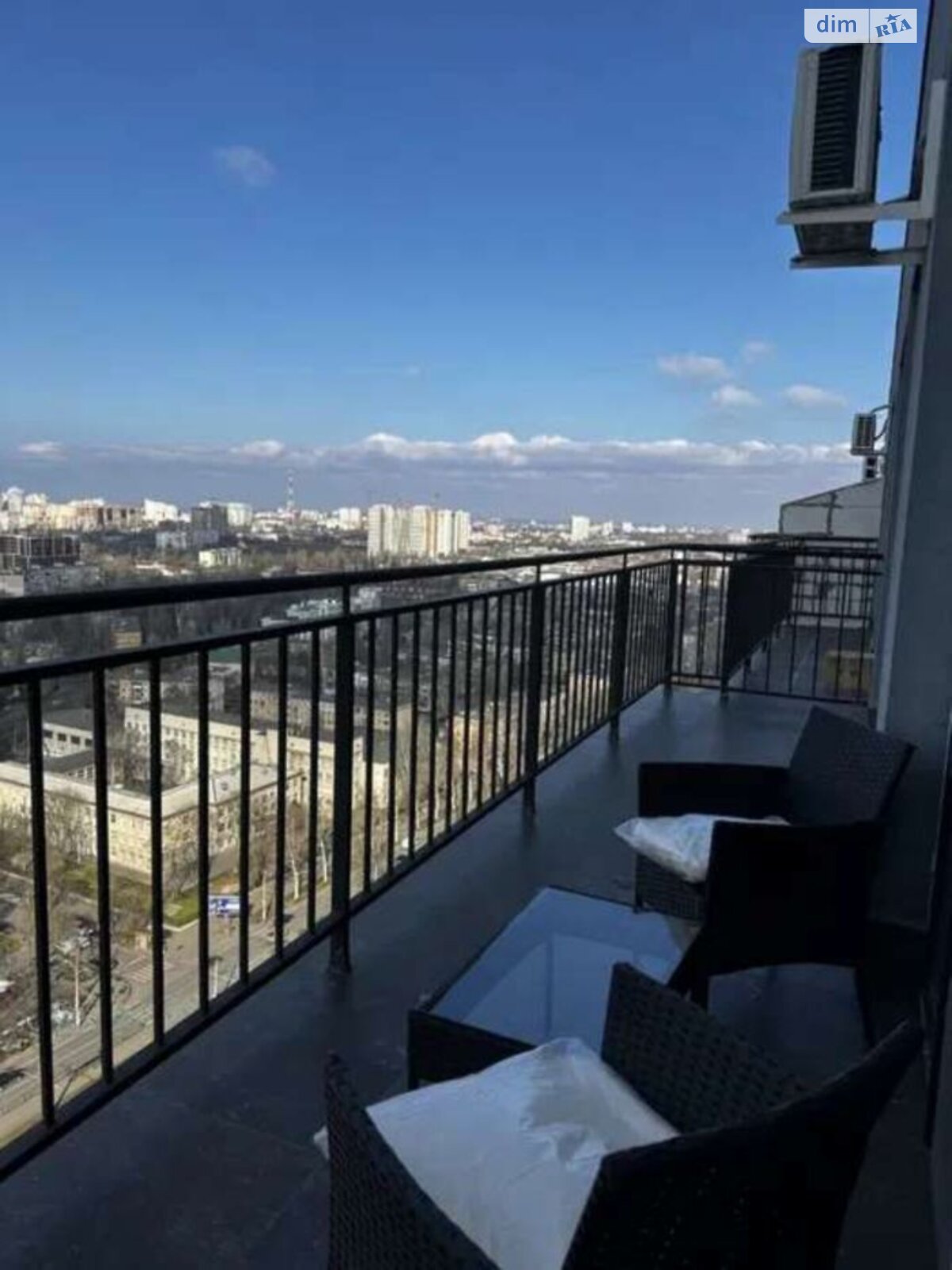 однокомнатная квартира в Одессе, на ул. Академика Филатова 2 корпус 2 в аренду на долгий срок помесячно фото 1 однокомнатная квартира в Одессе, на ул. Академика Филатова 2 корпус 2 в аренду на долгий срок помесячно фото 1