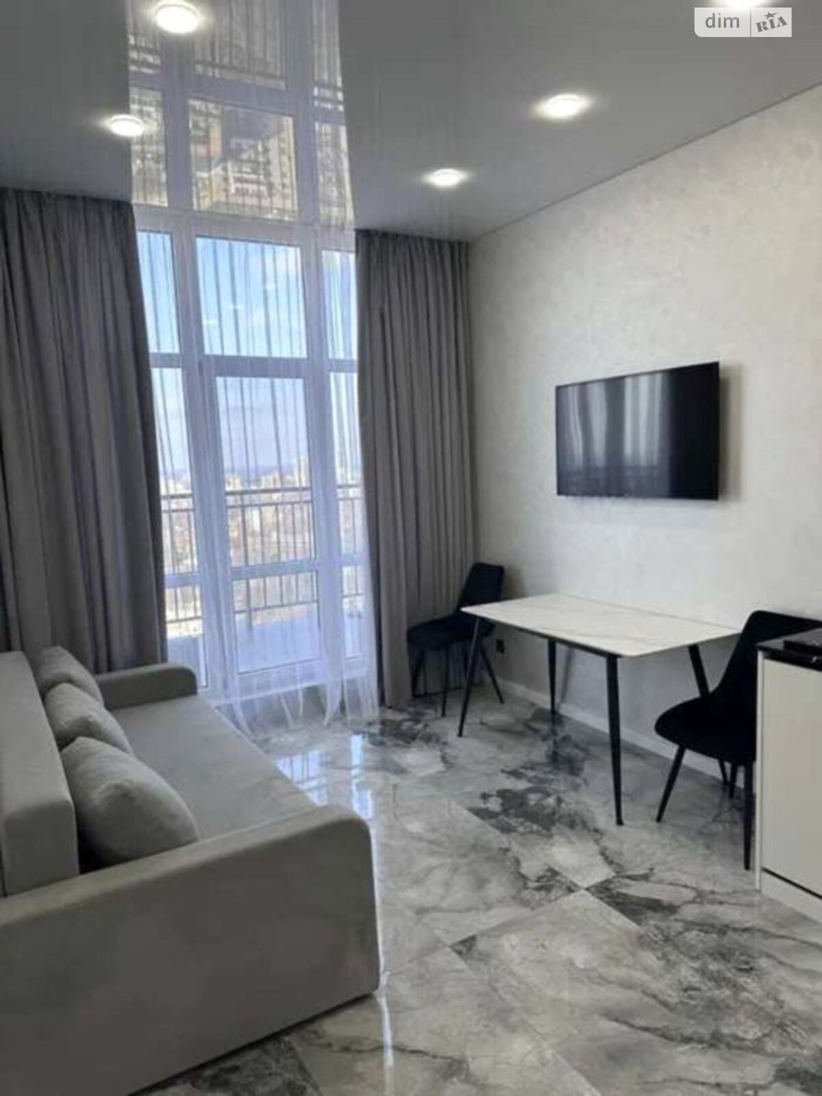 однокомнатная квартира в Одессе, на ул. Академика Филатова 2 корпус 2 в аренду на долгий срок помесячно фото 1 однокомнатная квартира в Одессе, на ул. Академика Филатова 2 корпус 2 в аренду на долгий срок помесячно фото 1