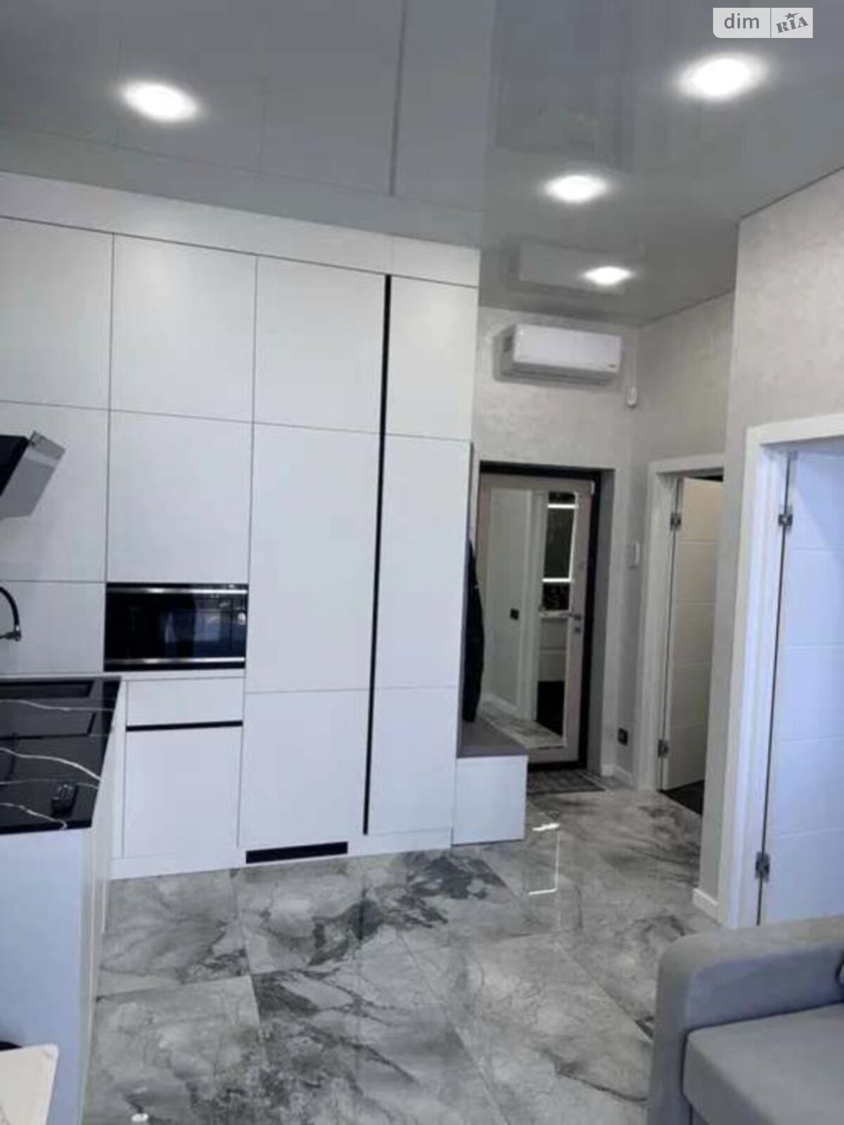 однокомнатная квартира в Одессе, на ул. Академика Филатова 2 корпус 2 в аренду на долгий срок помесячно фото 1 однокомнатная квартира в Одессе, на ул. Академика Филатова 2 корпус 2 в аренду на долгий срок помесячно фото 1