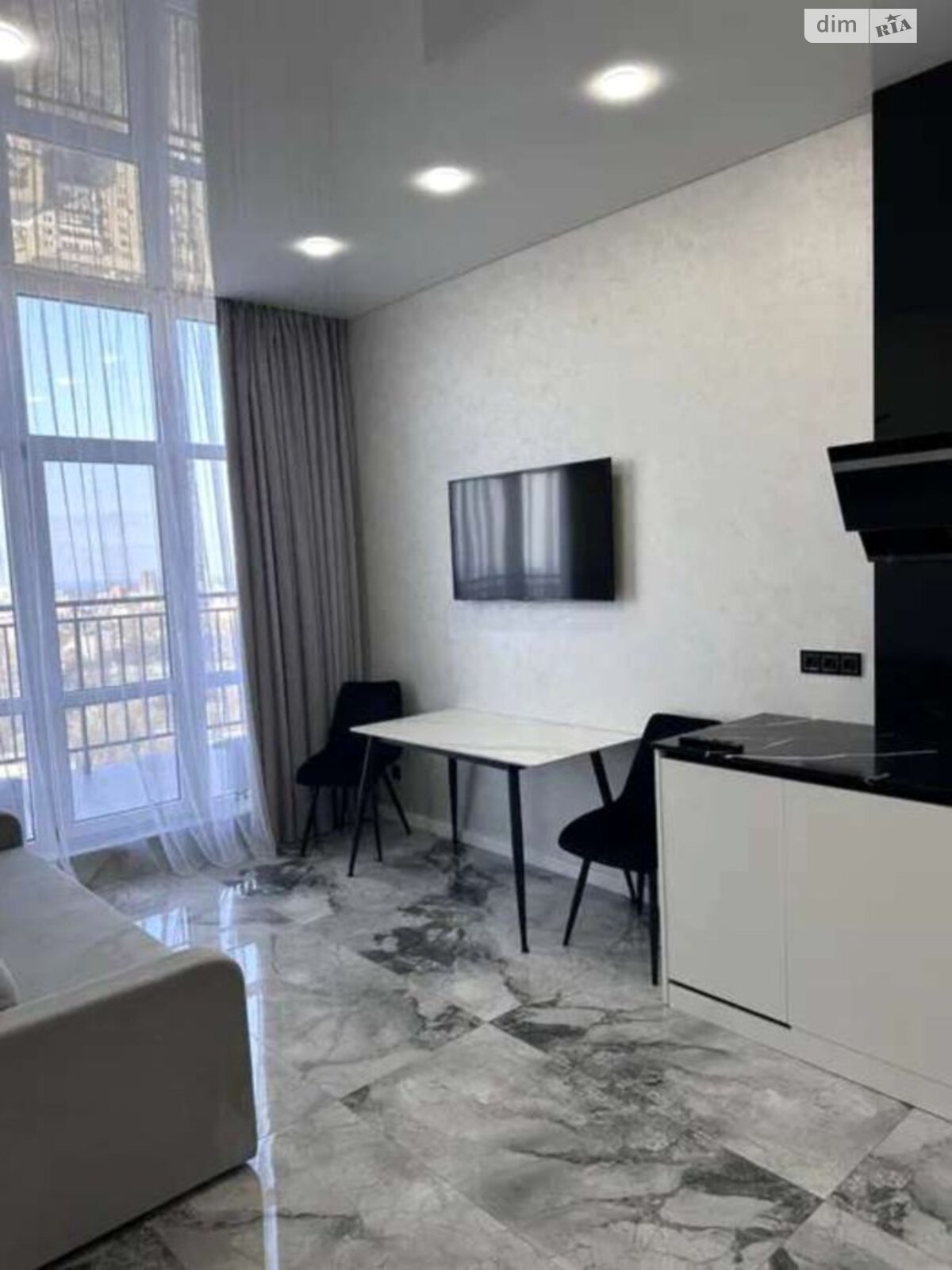 однокомнатная квартира в Одессе, на ул. Академика Филатова 2 корпус 2 в аренду на долгий срок помесячно фото 1 однокомнатная квартира в Одессе, на ул. Академика Филатова 2 корпус 2 в аренду на долгий срок помесячно фото 1