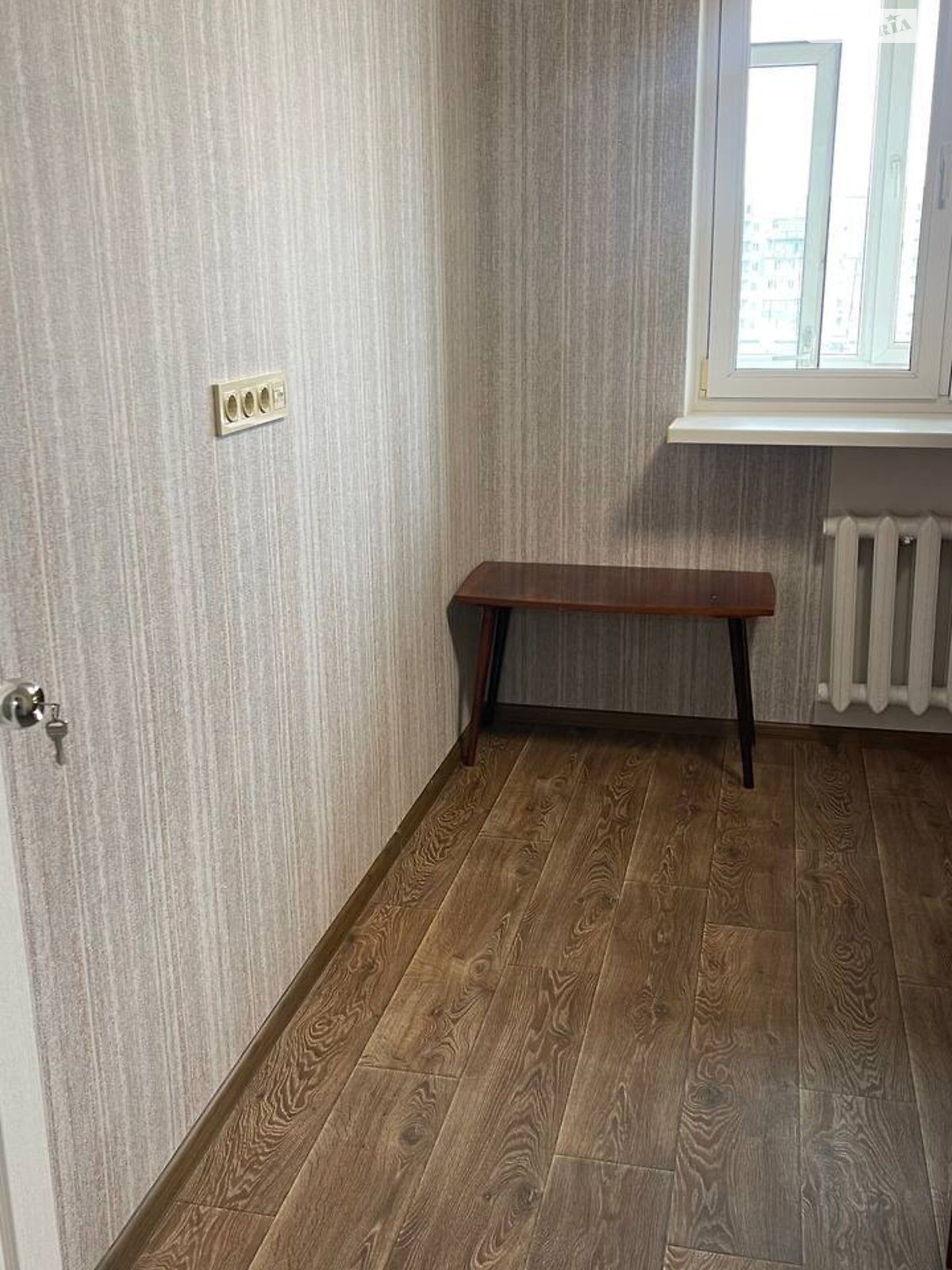 трехкомнатная квартира в Одессе, на ул. Академика Заболотного 12 в аренду на долгий срок помесячно фото 1