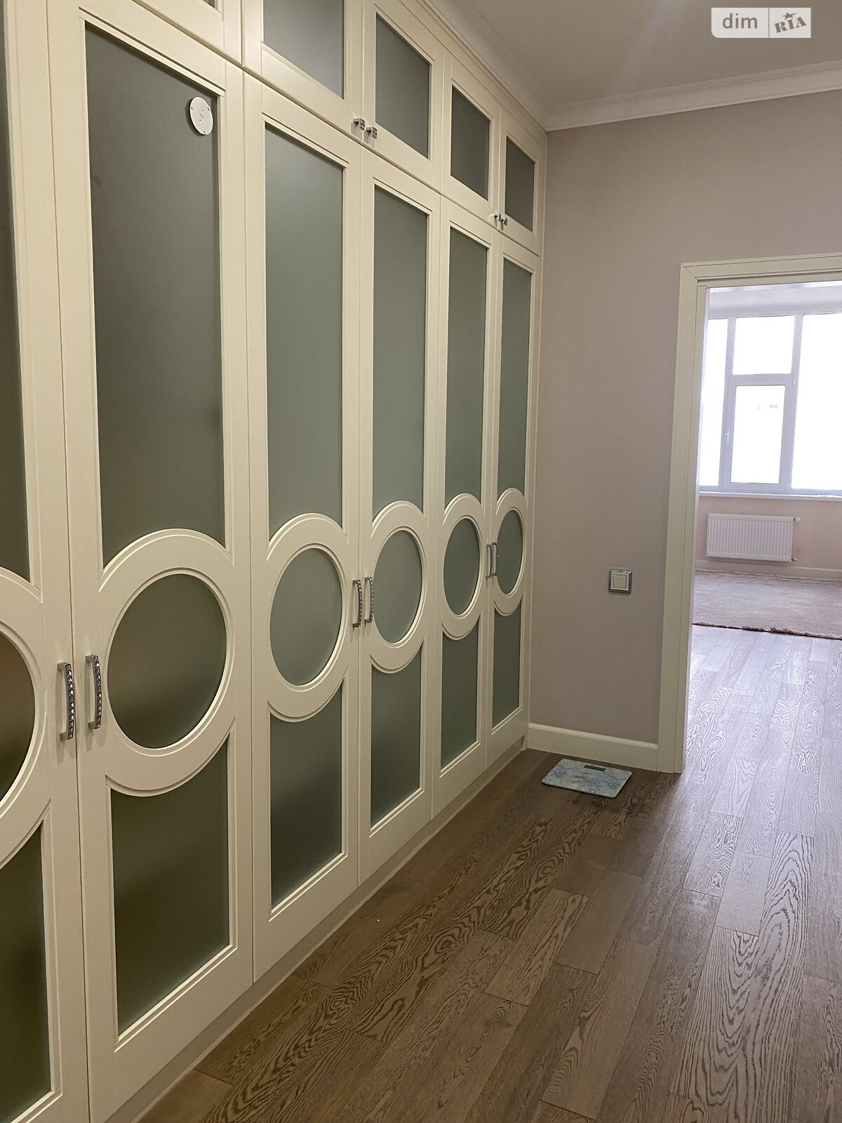 трехкомнатная квартира в Одессе, район Приморский, на плато Аркадийское 5А корпус 2 в аренду на долгий срок помесячно фото 1 трехкомнатная квартира в Одессе, район Приморский, на плато Аркадийское 5А корпус 2 в аренду на долгий срок помесячно фото 1