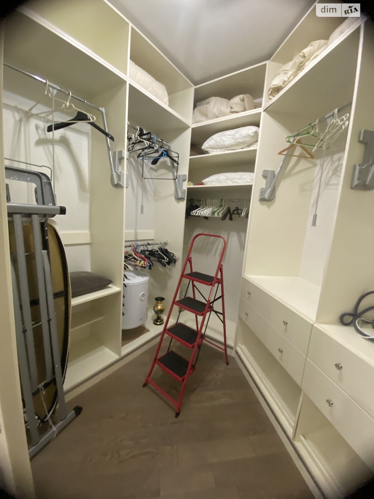 трехкомнатная квартира в Одессе, район Приморский, на плато Аркадийское 5А корпус 2 в аренду на долгий срок помесячно фото 1 трехкомнатная квартира в Одессе, район Приморский, на плато Аркадийское 5А корпус 2 в аренду на долгий срок помесячно фото 1