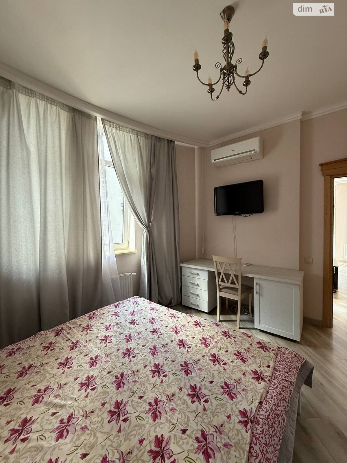 двокімнатна квартира в Одесі, район Аркадія, на плато Аркадійське 9, кв. 92 в довготривалу оренду помісячно фото 1 двокімнатна квартира в Одесі, район Аркадія, на плато Аркадійське 9, кв. 92 в довготривалу оренду помісячно фото 1