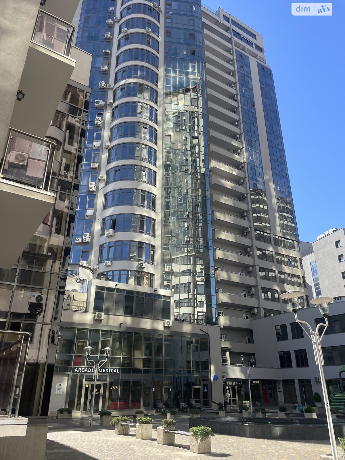 однокомнатная квартира в Одессе, район Аркадия, на плато Аркадийское 5/2 в аренду на долгий срок помесячно фото 1