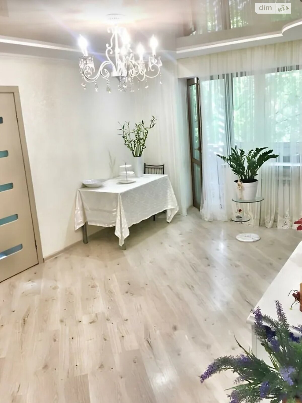 однокомнатная квартира в Одессе, район Аркадия, на ул. Добровольцев в аренду на долгий срок помесячно фото 1 однокомнатная квартира в Одессе, район Аркадия, на ул. Добровольцев в аренду на долгий срок помесячно фото 1