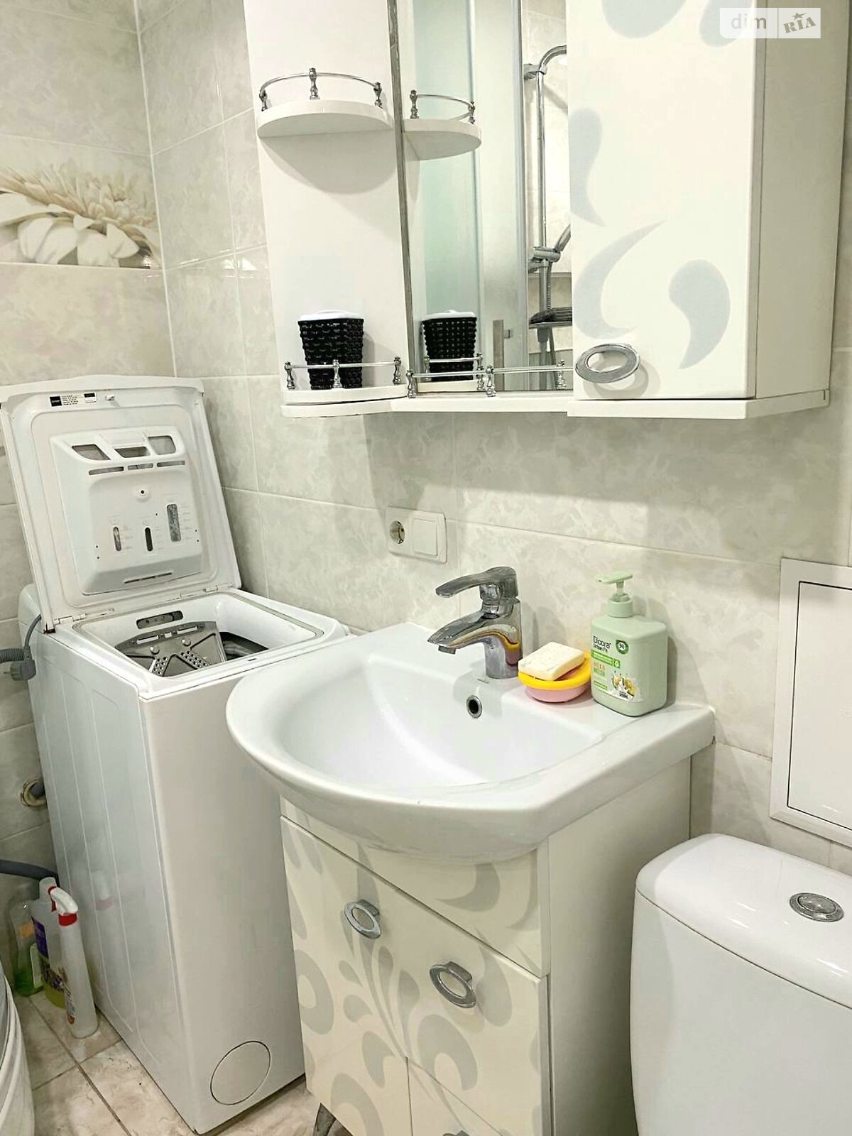 однокомнатная квартира в Одессе, район Аркадия, на ул. Добровольцев в аренду на долгий срок помесячно фото 1 однокомнатная квартира в Одессе, район Аркадия, на ул. Добровольцев в аренду на долгий срок помесячно фото 1