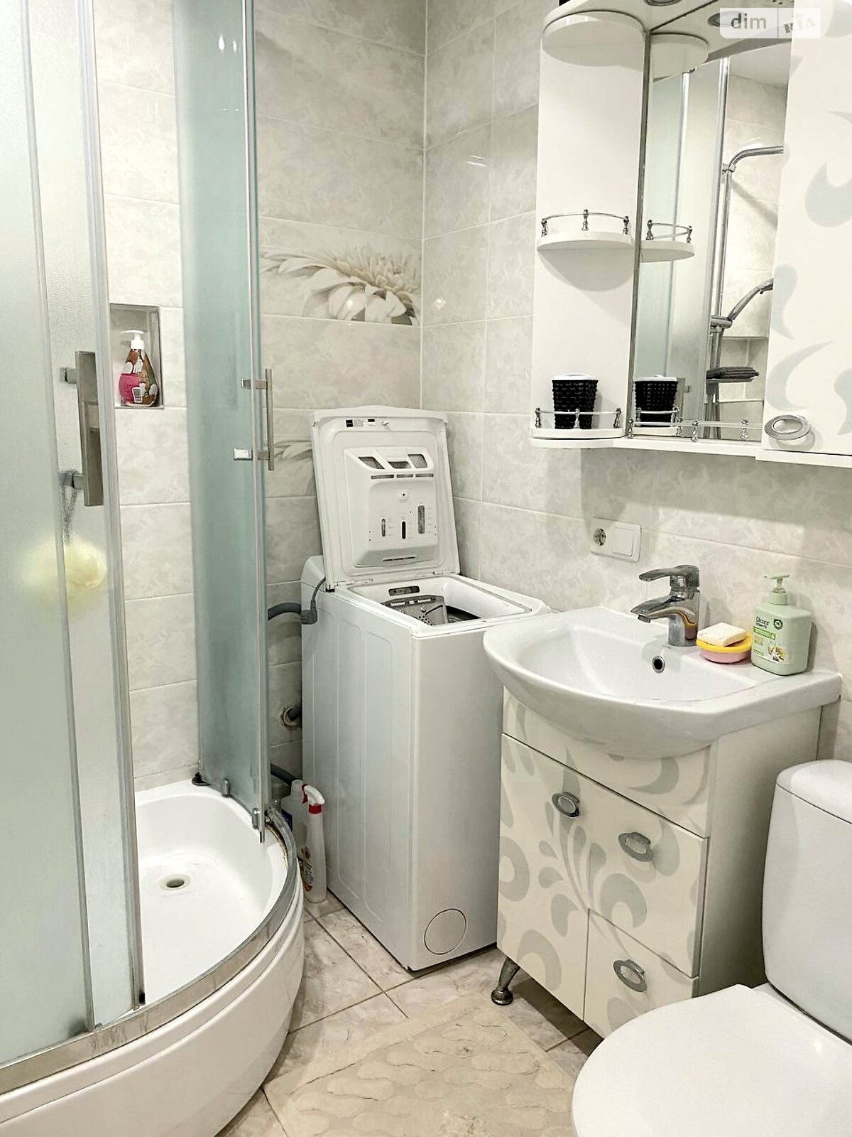 однокомнатная квартира в Одессе, район Аркадия, на ул. Добровольцев в аренду на долгий срок помесячно фото 1 однокомнатная квартира в Одессе, район Аркадия, на ул. Добровольцев в аренду на долгий срок помесячно фото 1