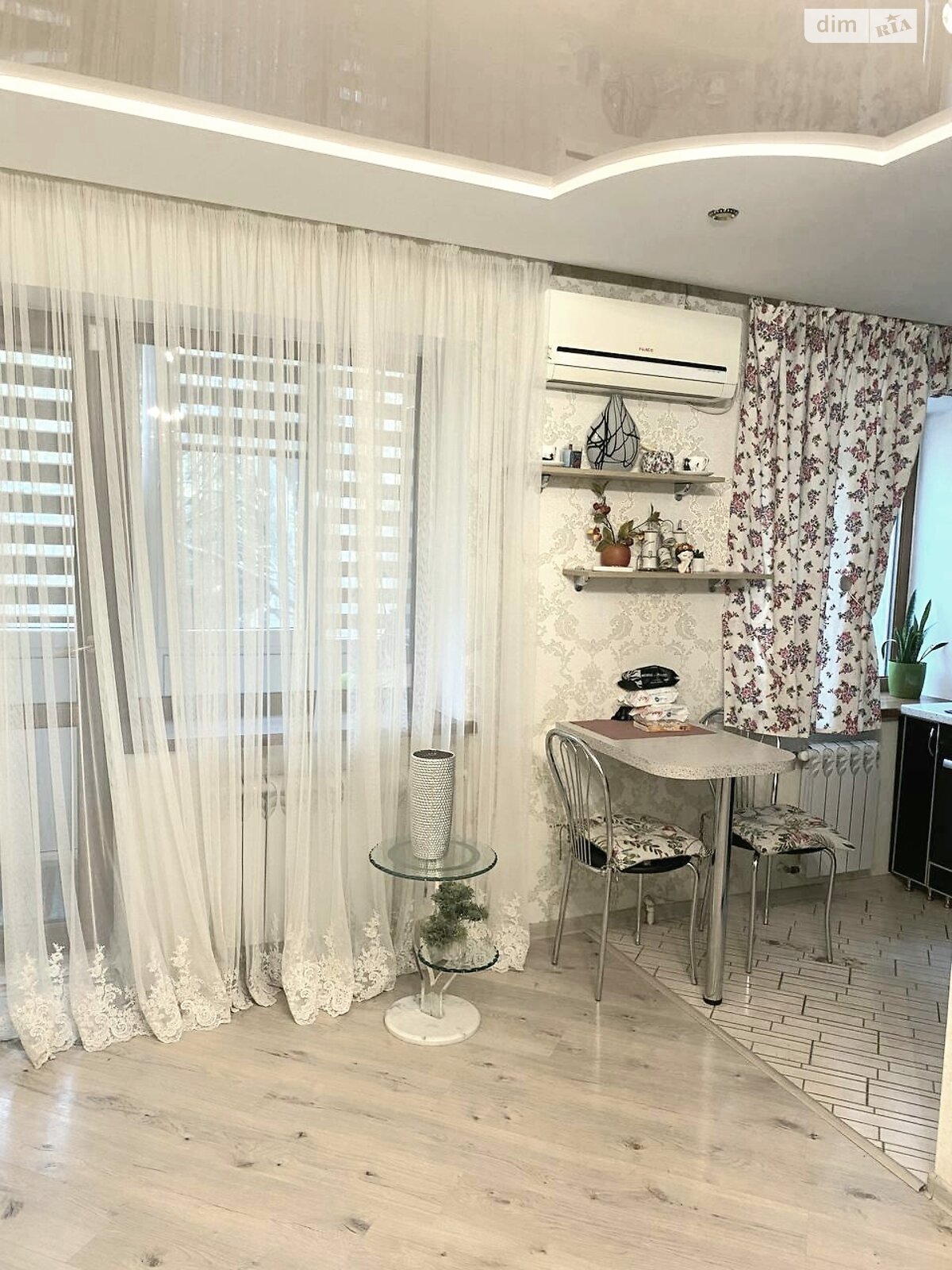 однокомнатная квартира в Одессе, район Аркадия, на ул. Добровольцев в аренду на долгий срок помесячно фото 1 однокомнатная квартира в Одессе, район Аркадия, на ул. Добровольцев в аренду на долгий срок помесячно фото 1