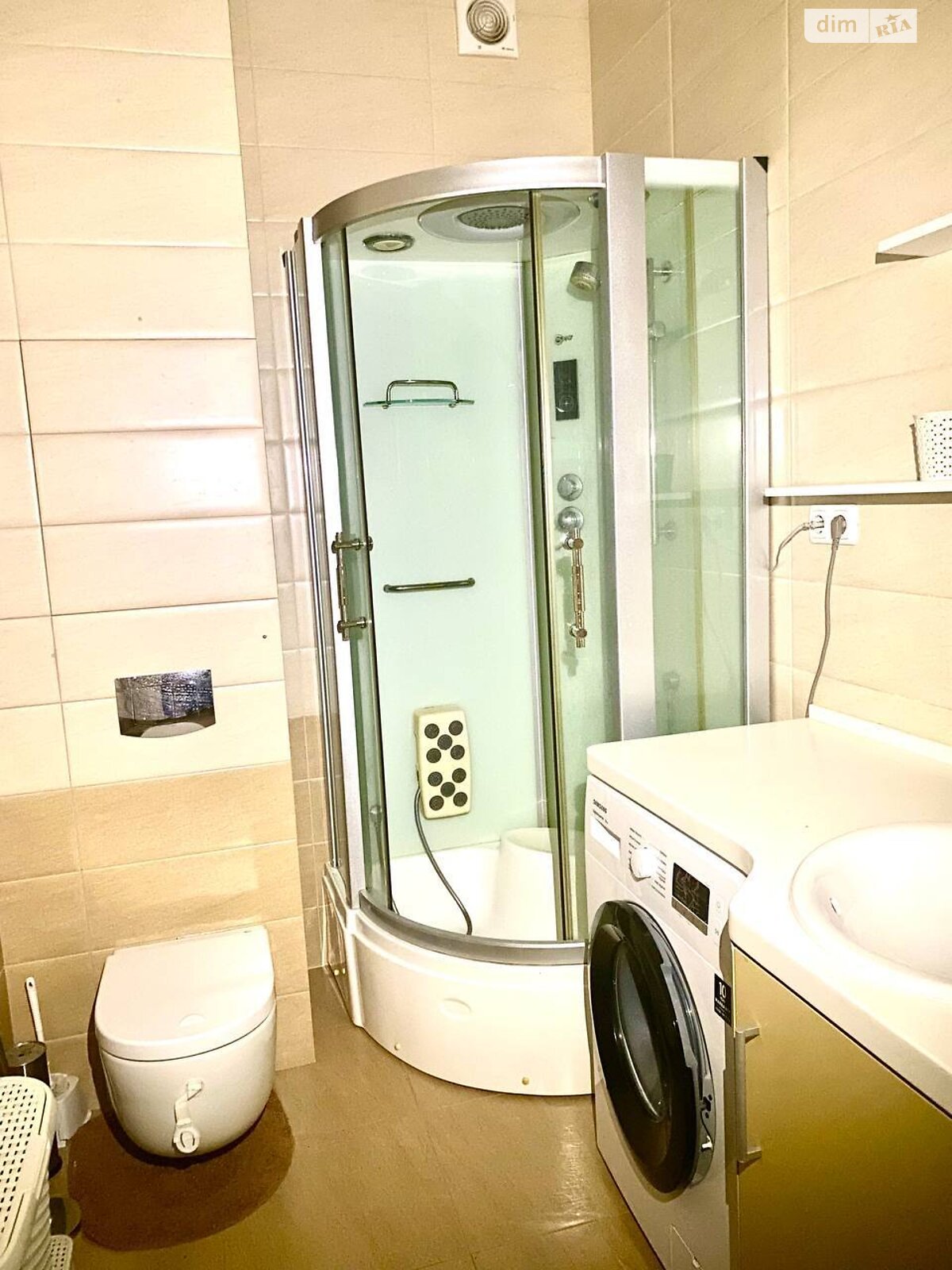 двухкомнатная квартира в Одессе, район Аркадия, на ул. Добровольцев в аренду на долгий срок помесячно фото 1