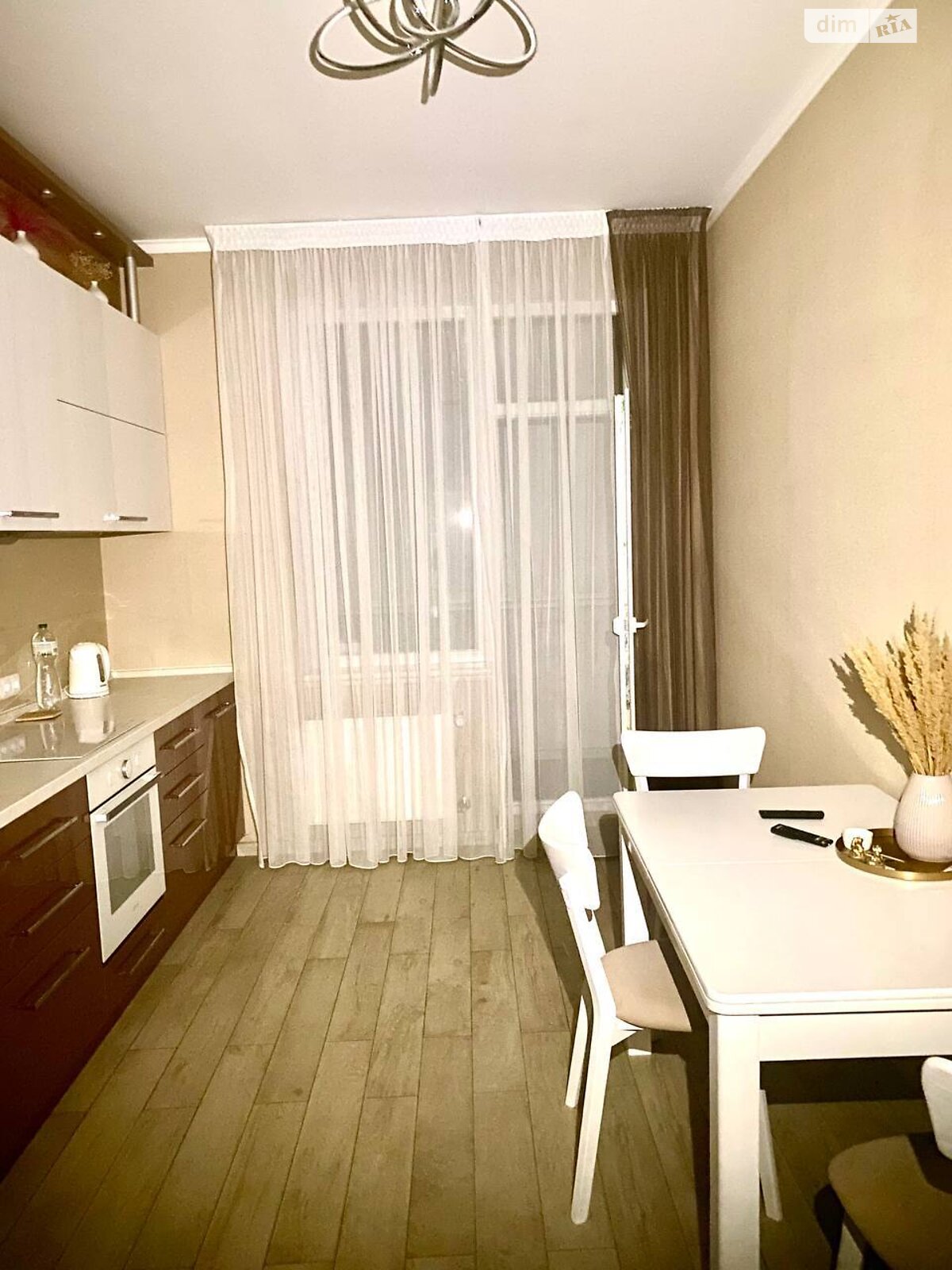 двухкомнатная квартира в Одессе, район Аркадия, на ул. Добровольцев в аренду на долгий срок помесячно фото 1