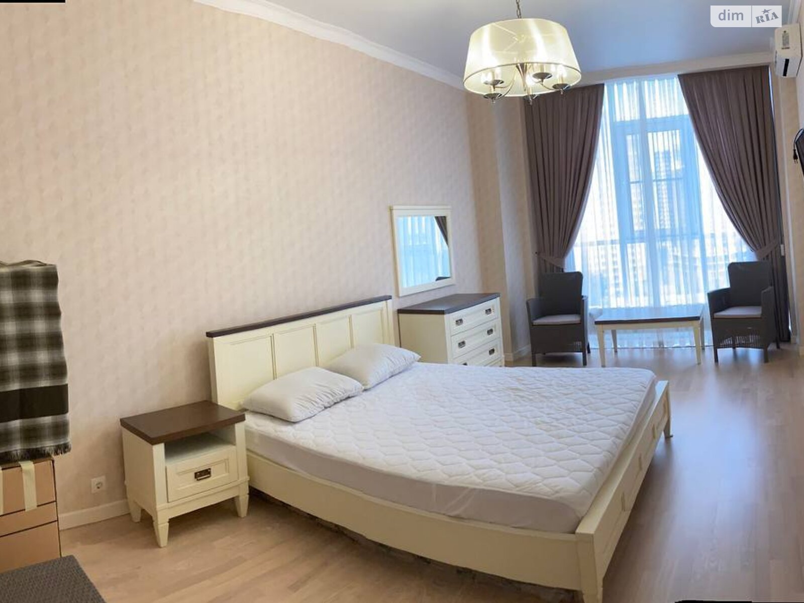 двокімнатна квартира в Одесі, район Аркадія, на бул. Французький 60Б в довготривалу оренду помісячно фото 1 двокімнатна квартира в Одесі, район Аркадія, на бул. Французький 60Б в довготривалу оренду помісячно фото 1
