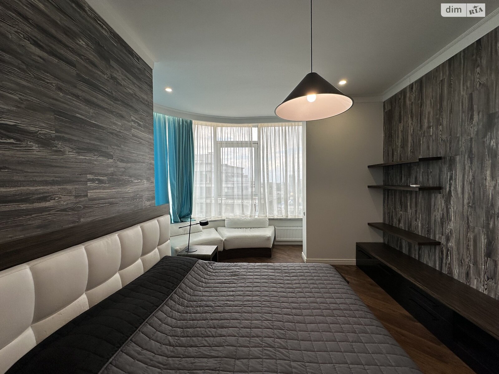 трикімнатна квартира в Одесі, район Аркадія, на бул. Французький 60В в довготривалу оренду помісячно фото 1