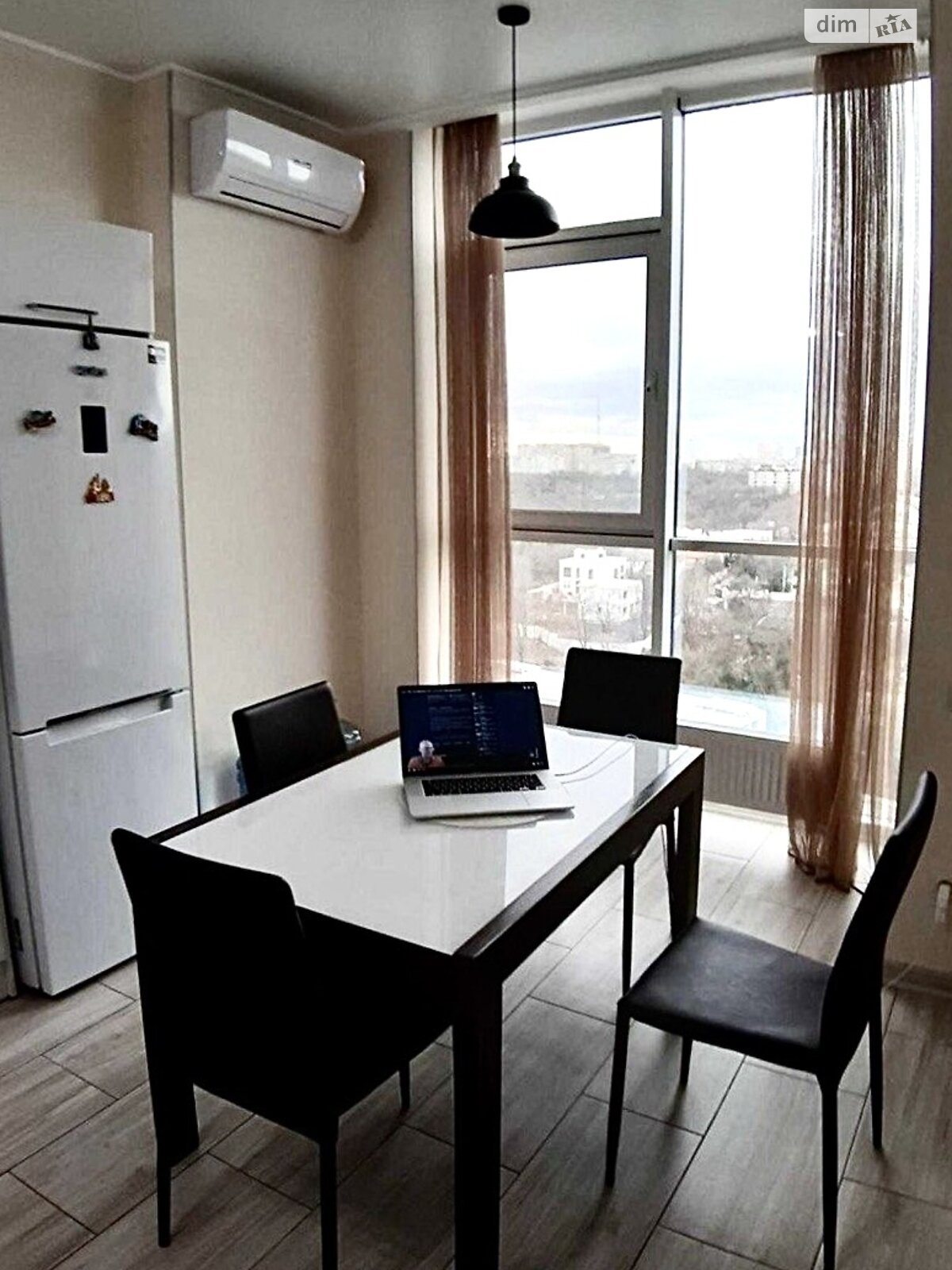 однокімнатна квартира в Одесі, район Аркадія, на бул. Французький 60В в довготривалу оренду помісячно фото 1 однокімнатна квартира в Одесі, район Аркадія, на бул. Французький 60В в довготривалу оренду помісячно фото 1