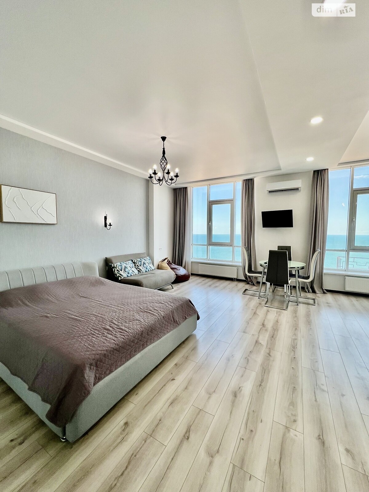 однокімнатна квартира в Одесі, район Аркадія, на бул. Французький 60Г в довготривалу оренду помісячно фото 1 однокімнатна квартира в Одесі, район Аркадія, на бул. Французький 60Г в довготривалу оренду помісячно фото 1