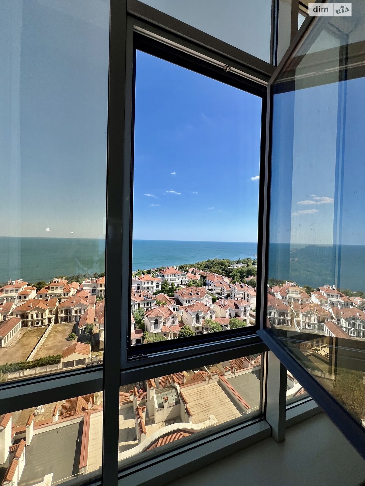 однокімнатна квартира в Одесі, район Аркадія, на бул. Французький 60Г в довготривалу оренду помісячно фото 1 однокімнатна квартира в Одесі, район Аркадія, на бул. Французький 60Г в довготривалу оренду помісячно фото 1