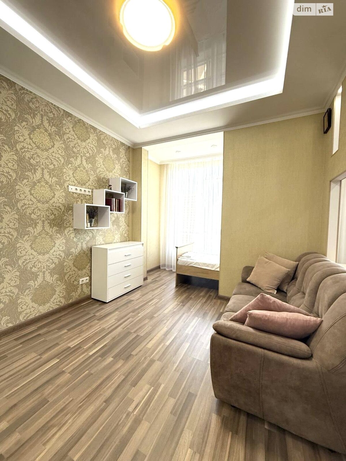 однокомнатная квартира в Одессе, район Аркадия, на бул. Французский, кв. 238 в аренду на долгий срок помесячно фото 1 однокомнатная квартира в Одессе, район Аркадия, на бул. Французский, кв. 238 в аренду на долгий срок помесячно фото 1