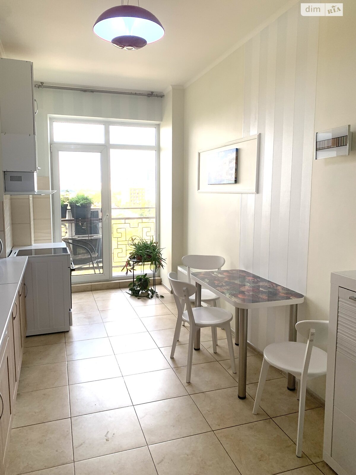 двухкомнатная квартира в Одессе, район Аркадия, на бул. Французский 60Б в аренду на долгий срок помесячно фото 1 двухкомнатная квартира в Одессе, район Аркадия, на бул. Французский 60Б в аренду на долгий срок помесячно фото 1