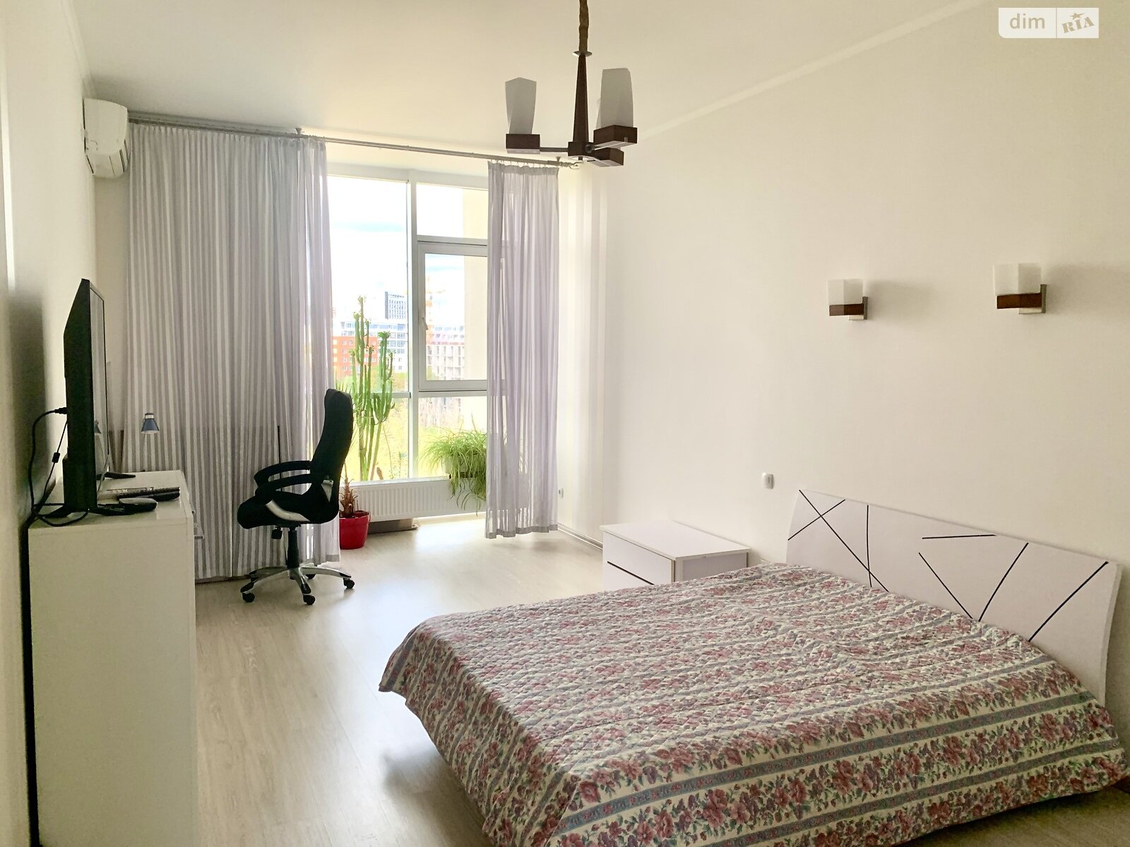 двухкомнатная квартира в Одессе, район Аркадия, на бул. Французский 60Б в аренду на долгий срок помесячно фото 1 двухкомнатная квартира в Одессе, район Аркадия, на бул. Французский 60Б в аренду на долгий срок помесячно фото 1