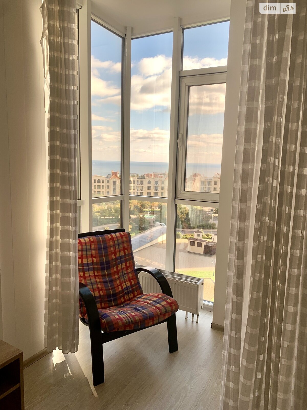 двухкомнатная квартира в Одессе, район Аркадия, на бул. Французский 60Б в аренду на долгий срок помесячно фото 1 двухкомнатная квартира в Одессе, район Аркадия, на бул. Французский 60Б в аренду на долгий срок помесячно фото 1