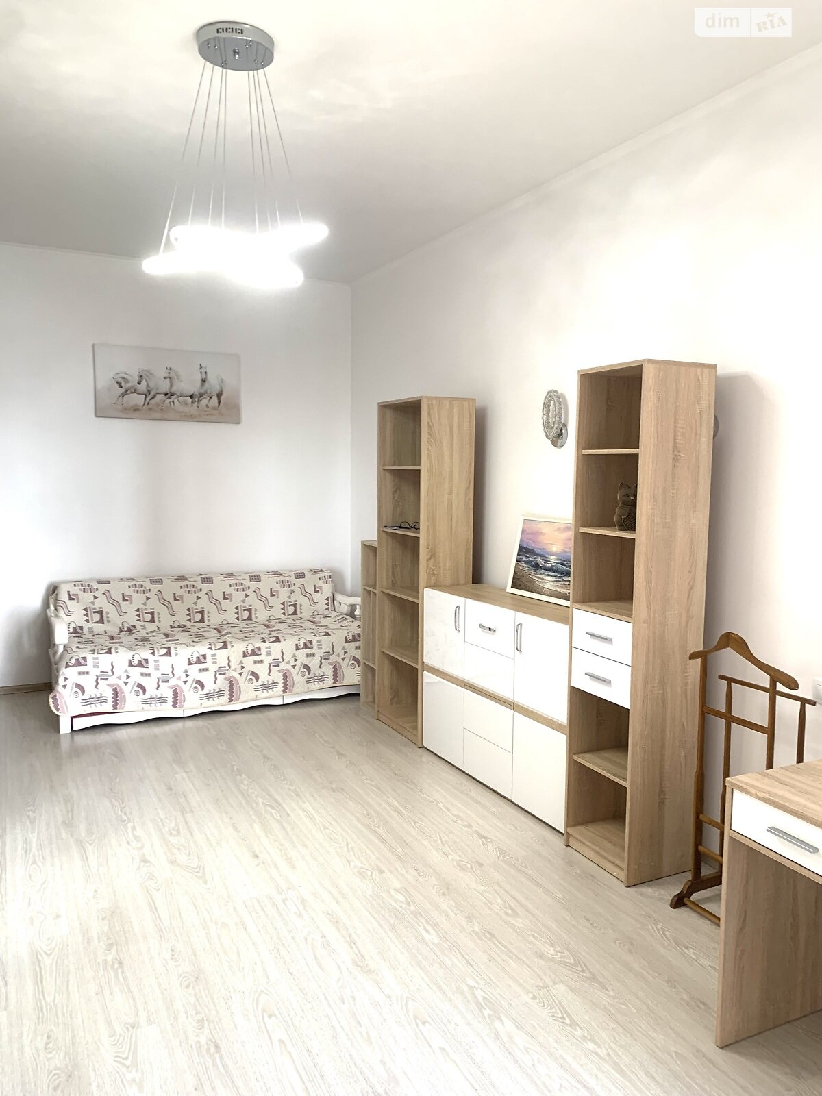 двухкомнатная квартира в Одессе, район Аркадия, на бул. Французский 60Б в аренду на долгий срок помесячно фото 1 двухкомнатная квартира в Одессе, район Аркадия, на бул. Французский 60Б в аренду на долгий срок помесячно фото 1