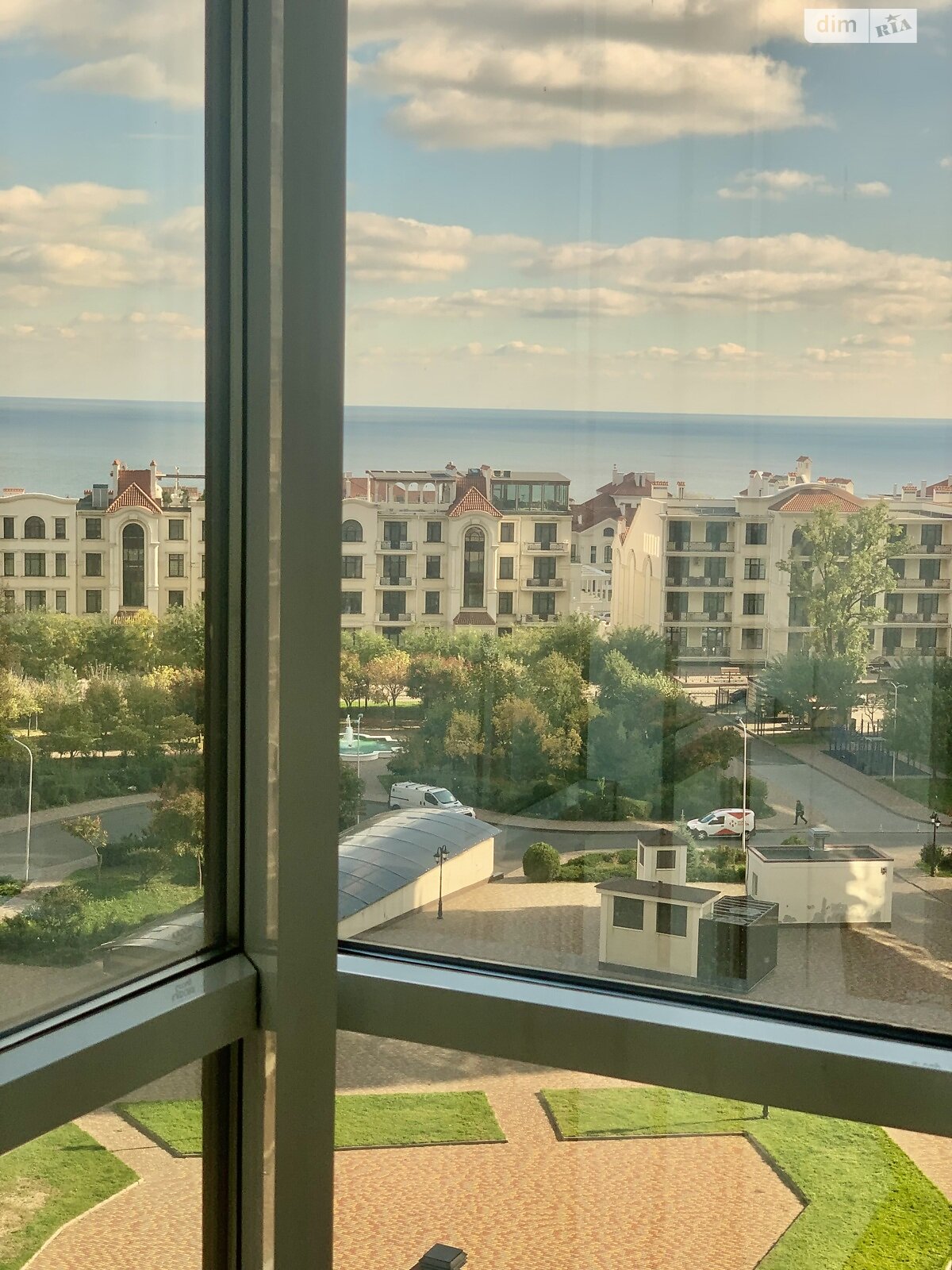 двухкомнатная квартира в Одессе, район Аркадия, на бул. Французский 60Б в аренду на долгий срок помесячно фото 1 двухкомнатная квартира в Одессе, район Аркадия, на бул. Французский 60Б в аренду на долгий срок помесячно фото 1