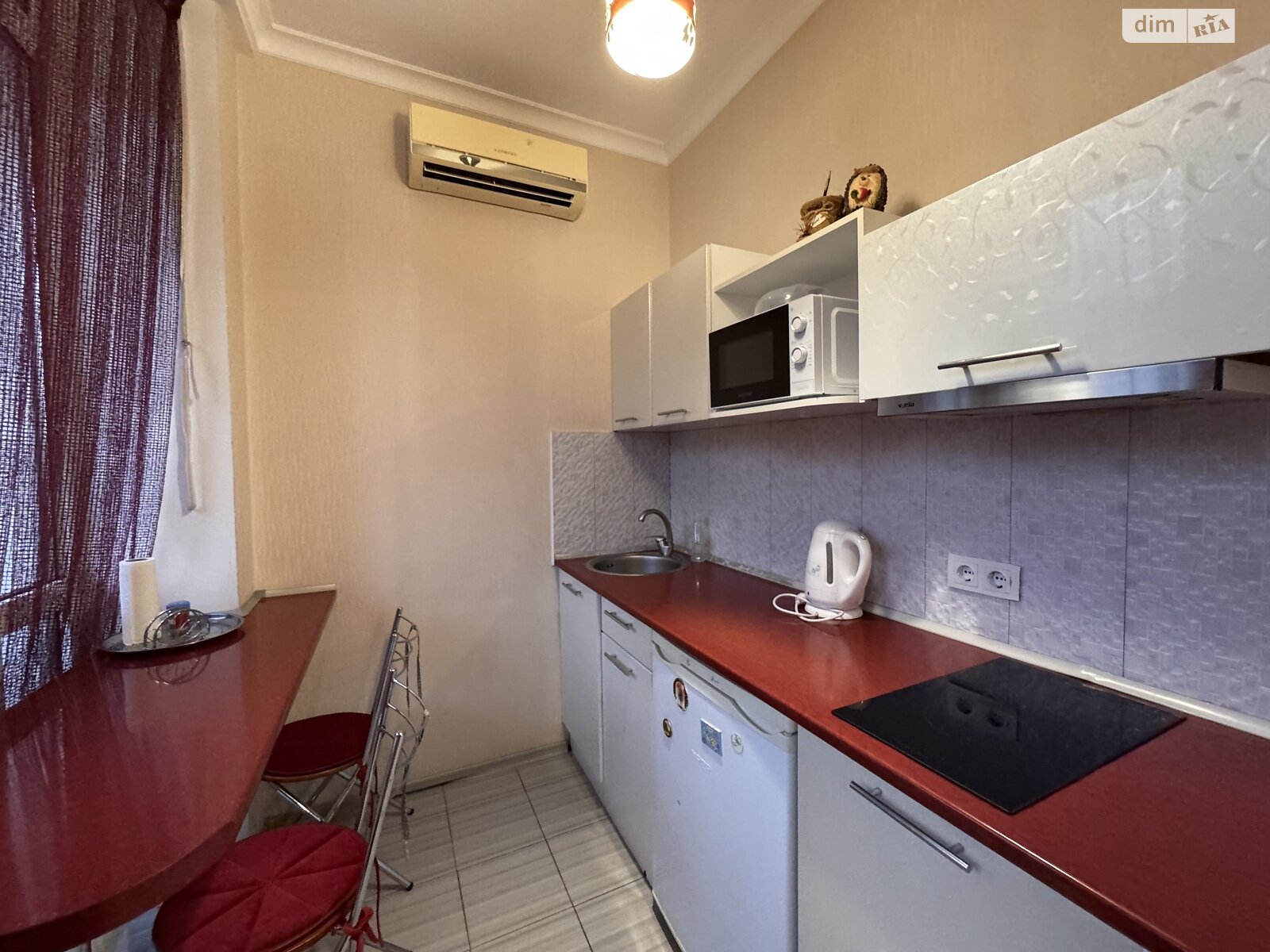 однокомнатная квартира в Одессе, район Аркадия, на бул. Французский 54/23 в аренду на долгий срок помесячно фото 1 однокомнатная квартира в Одессе, район Аркадия, на бул. Французский 54/23 в аренду на долгий срок помесячно фото 1