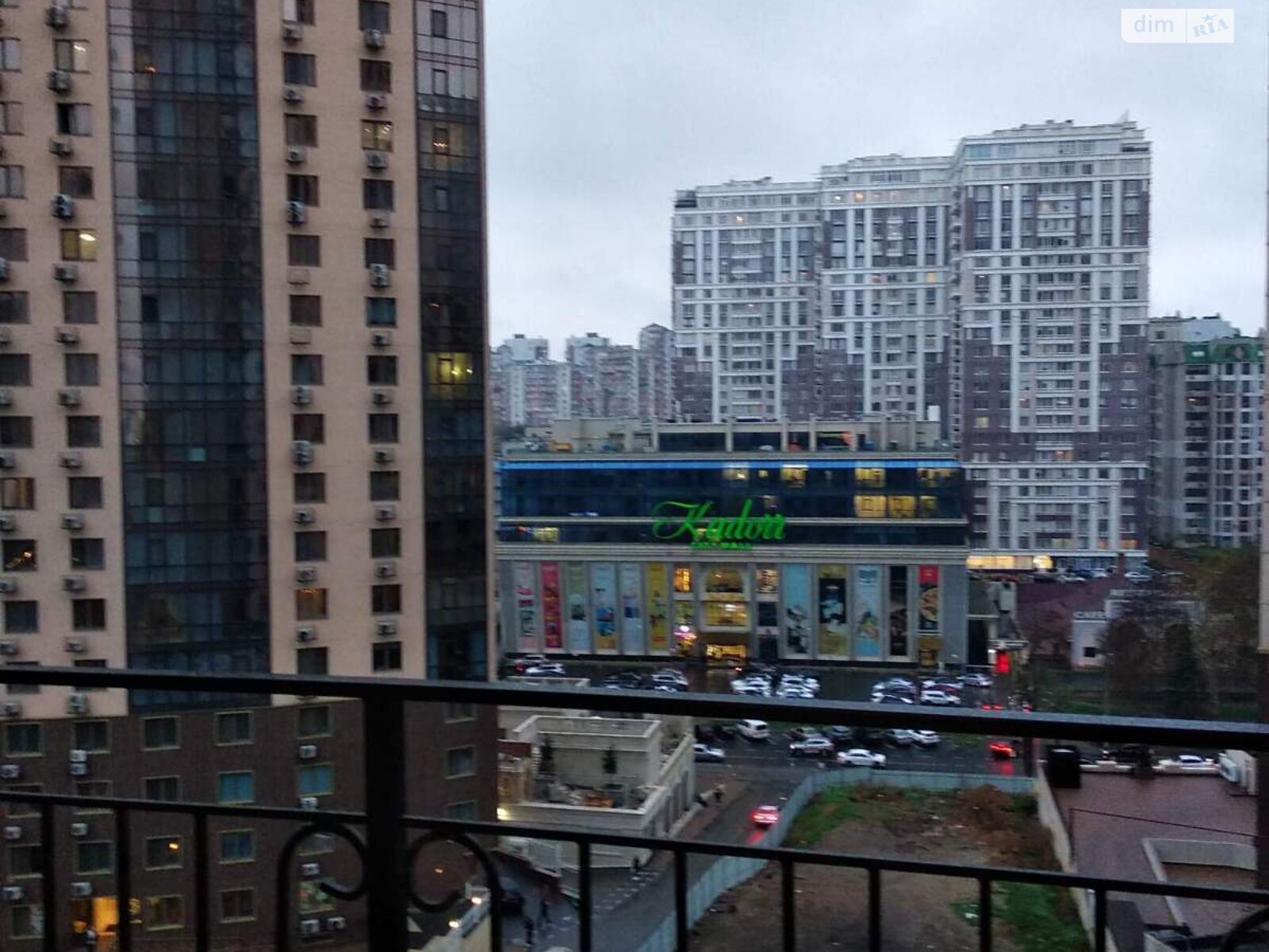 однокімнатна квартира в Одесі, район Аркадія, на вул. Генуезька 1/1 в довготривалу оренду помісячно фото 1 однокімнатна квартира в Одесі, район Аркадія, на вул. Генуезька 1/1 в довготривалу оренду помісячно фото 1