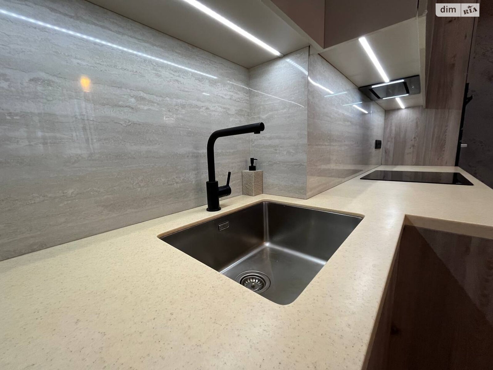 однокімнатна квартира в Одесі, район Аркадія, на вул. Генуезька 1Е корпус 1 в довготривалу оренду помісячно фото 1