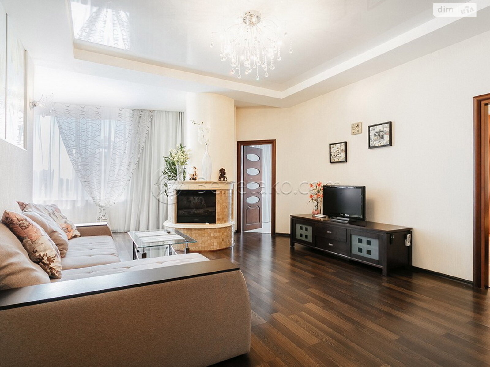 трикімнатна квартира в Одесі, район Аркадія, на вул. Генуезька 5 в довготривалу оренду помісячно фото 1