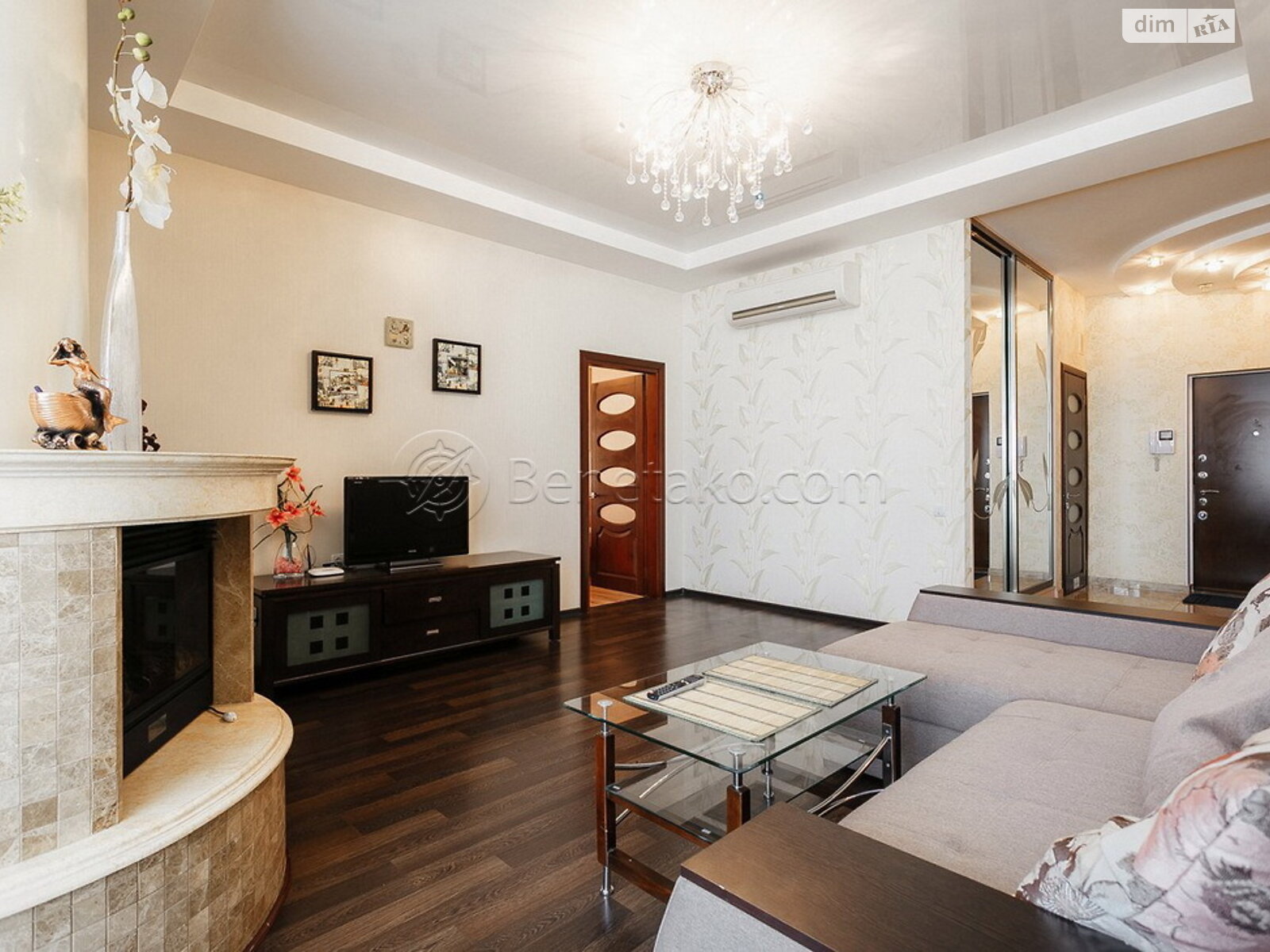 трикімнатна квартира в Одесі, район Аркадія, на вул. Генуезька 5 в довготривалу оренду помісячно фото 1