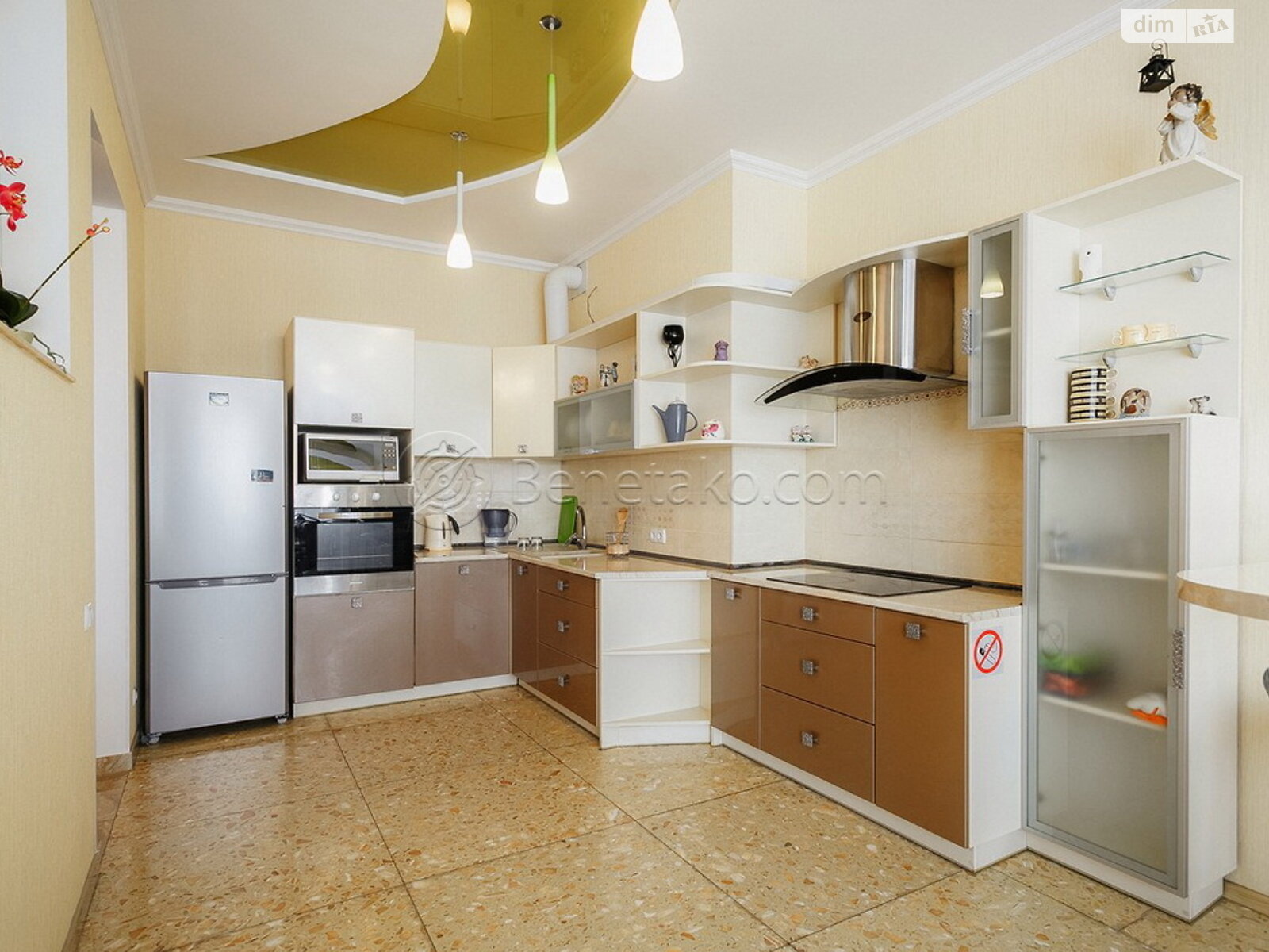 трикімнатна квартира в Одесі, район Аркадія, на вул. Генуезька 5 в довготривалу оренду помісячно фото 1