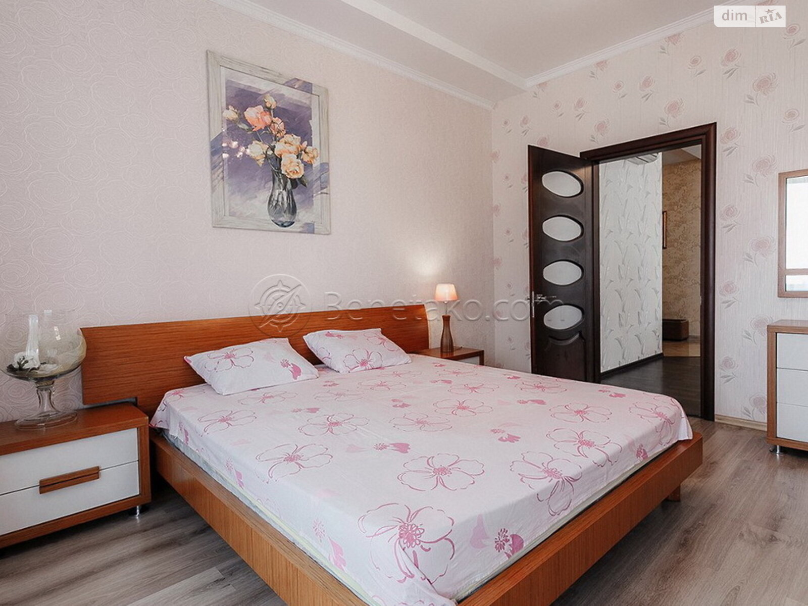 трикімнатна квартира в Одесі, район Аркадія, на вул. Генуезька 5 в довготривалу оренду помісячно фото 1