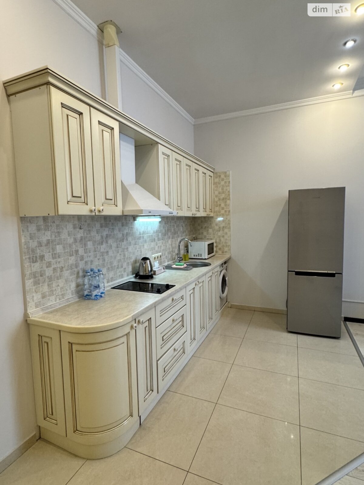 однокімнатна квартира в Одесі, район Аркадія, на вул. Генуезька 36 в довготривалу оренду помісячно фото 1