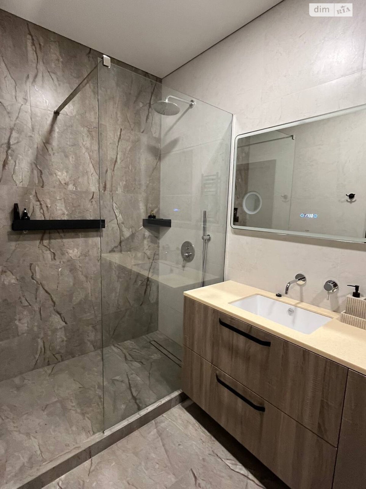 однокімнатна квартира в Одесі, район Аркадія, на вул. Генуезька 1Е корпус 1 в довготривалу оренду помісячно фото 1