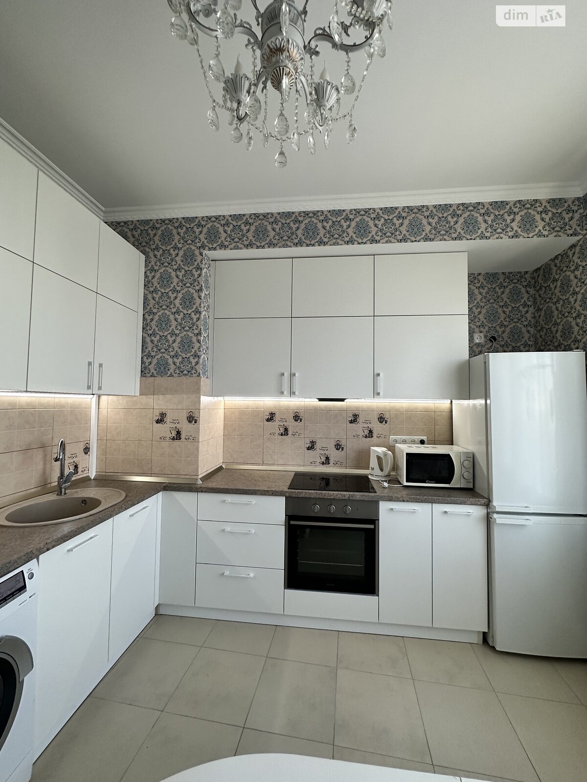 однокімнатна квартира в Одесі, район Аркадія, на вул. Генуезька 3Б в довготривалу оренду помісячно фото 1 однокімнатна квартира в Одесі, район Аркадія, на вул. Генуезька 3Б в довготривалу оренду помісячно фото 1