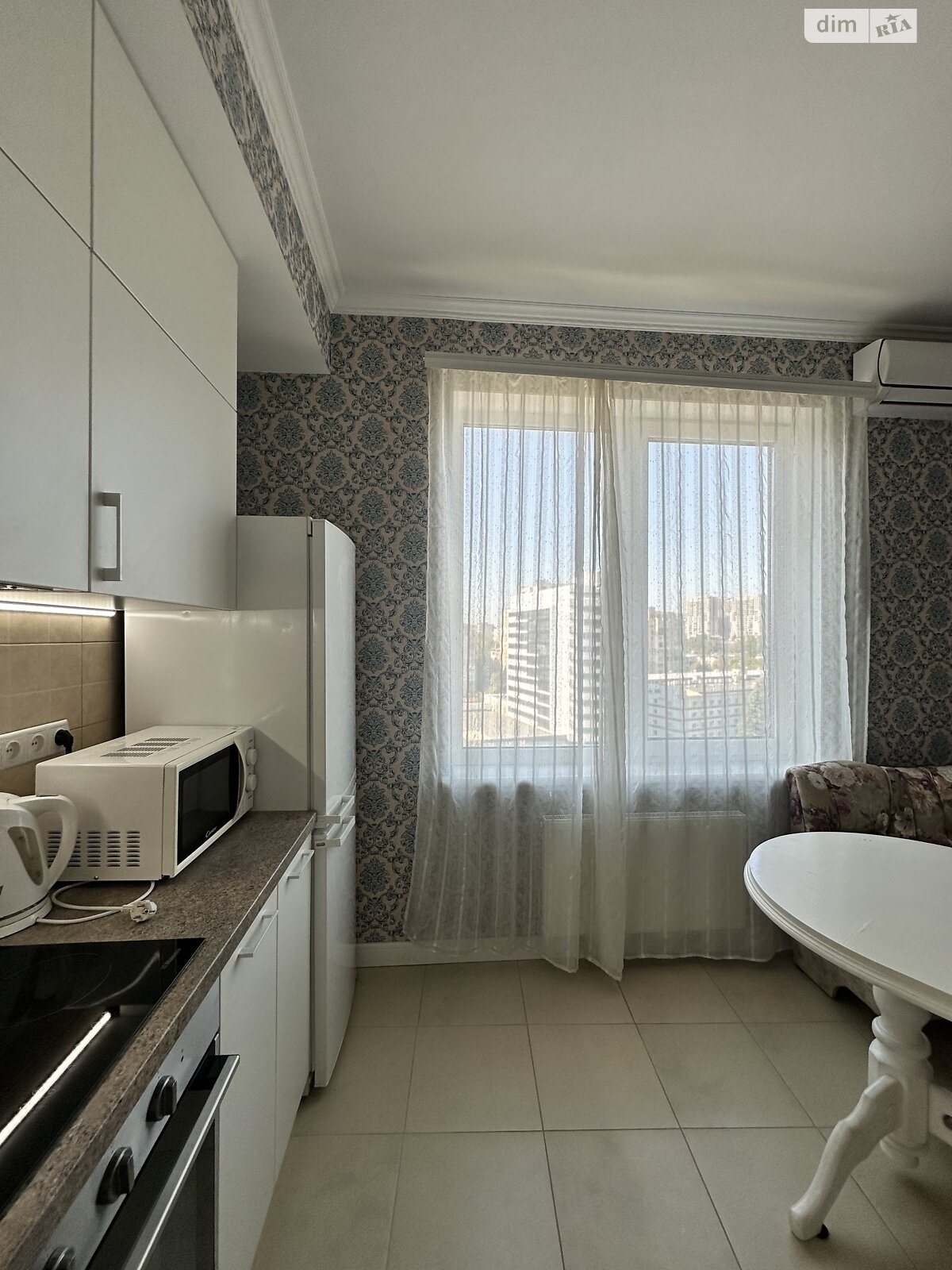 однокімнатна квартира в Одесі, район Аркадія, на вул. Генуезька 3Б в довготривалу оренду помісячно фото 1 однокімнатна квартира в Одесі, район Аркадія, на вул. Генуезька 3Б в довготривалу оренду помісячно фото 1