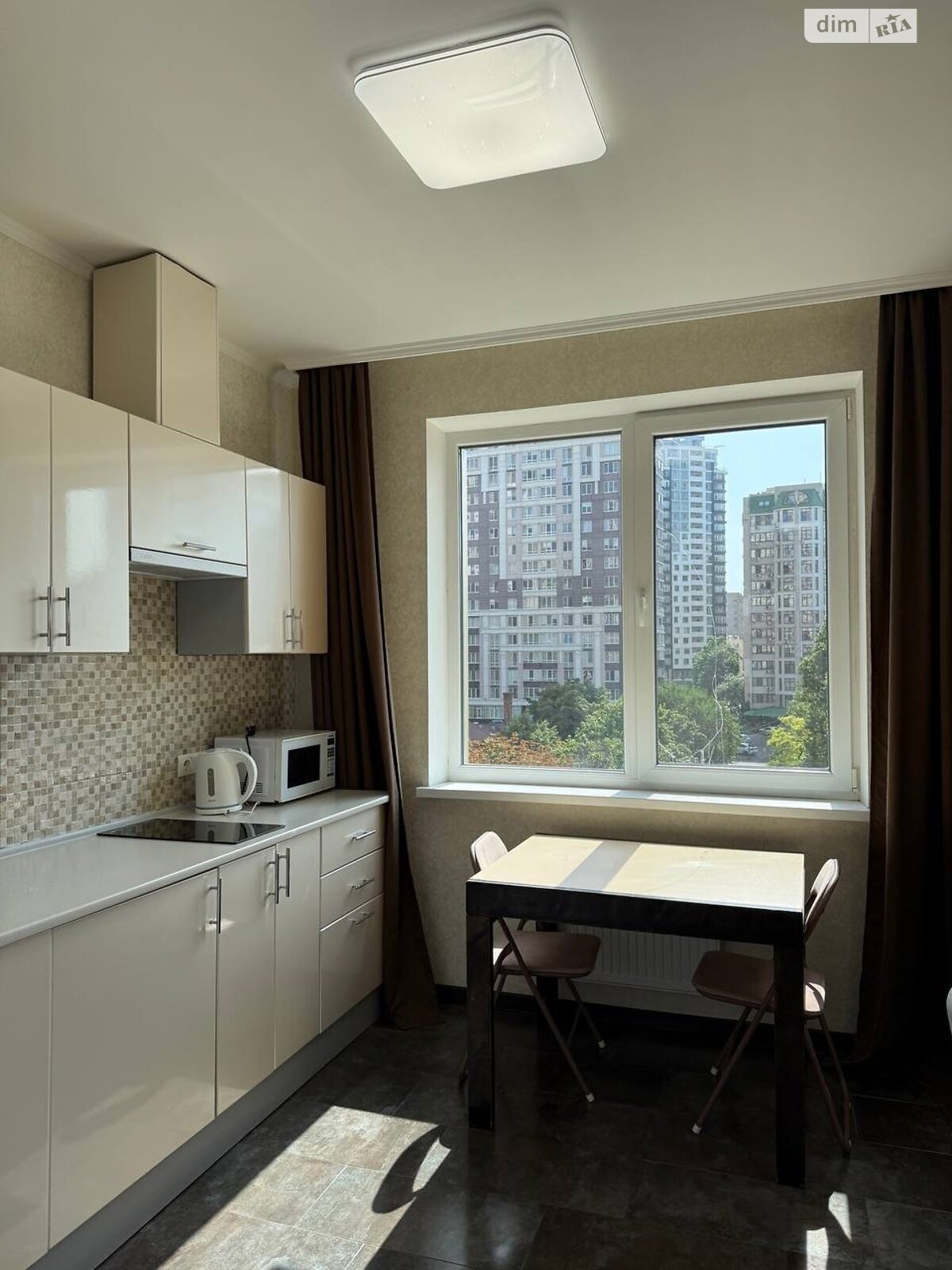 однокімнатна квартира в Одесі, район Аркадія, на вул. Генуезька 3Б в довготривалу оренду помісячно фото 1