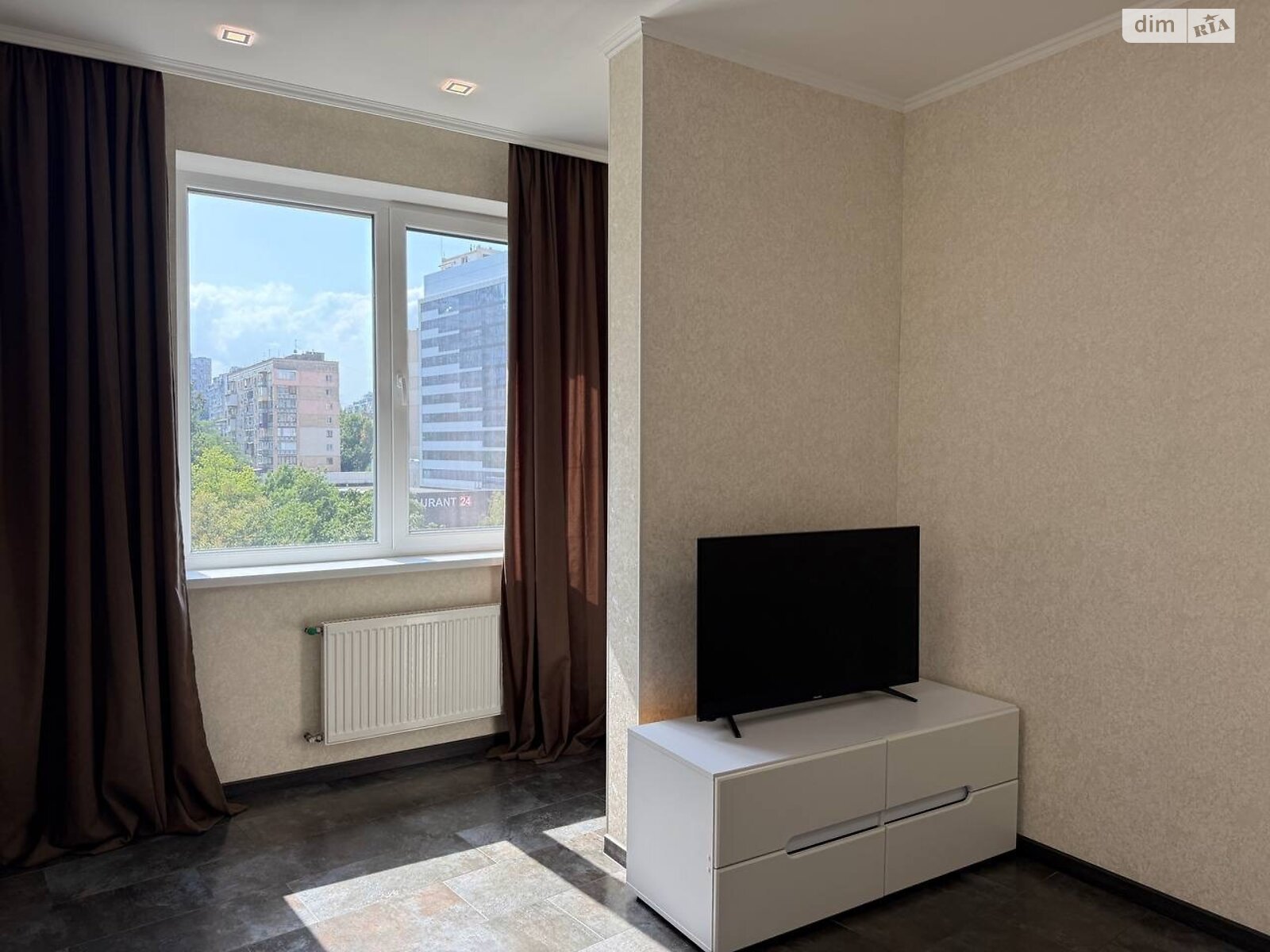 однокімнатна квартира в Одесі, район Аркадія, на вул. Генуезька 3Б в довготривалу оренду помісячно фото 1