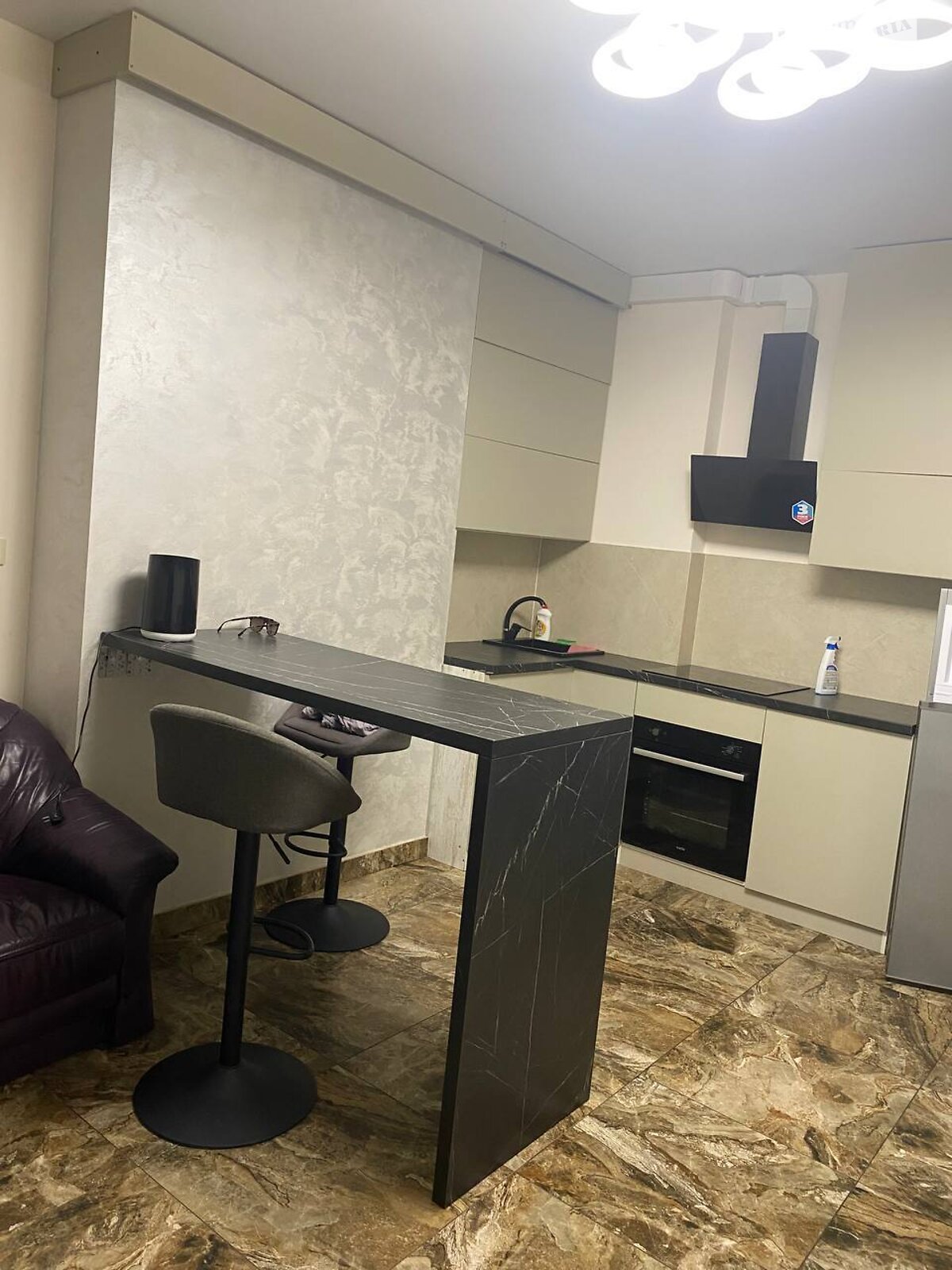 двухкомнатная квартира в Одессе, район Аркадия, на ул. Генуэзская в аренду на долгий срок помесячно фото 1