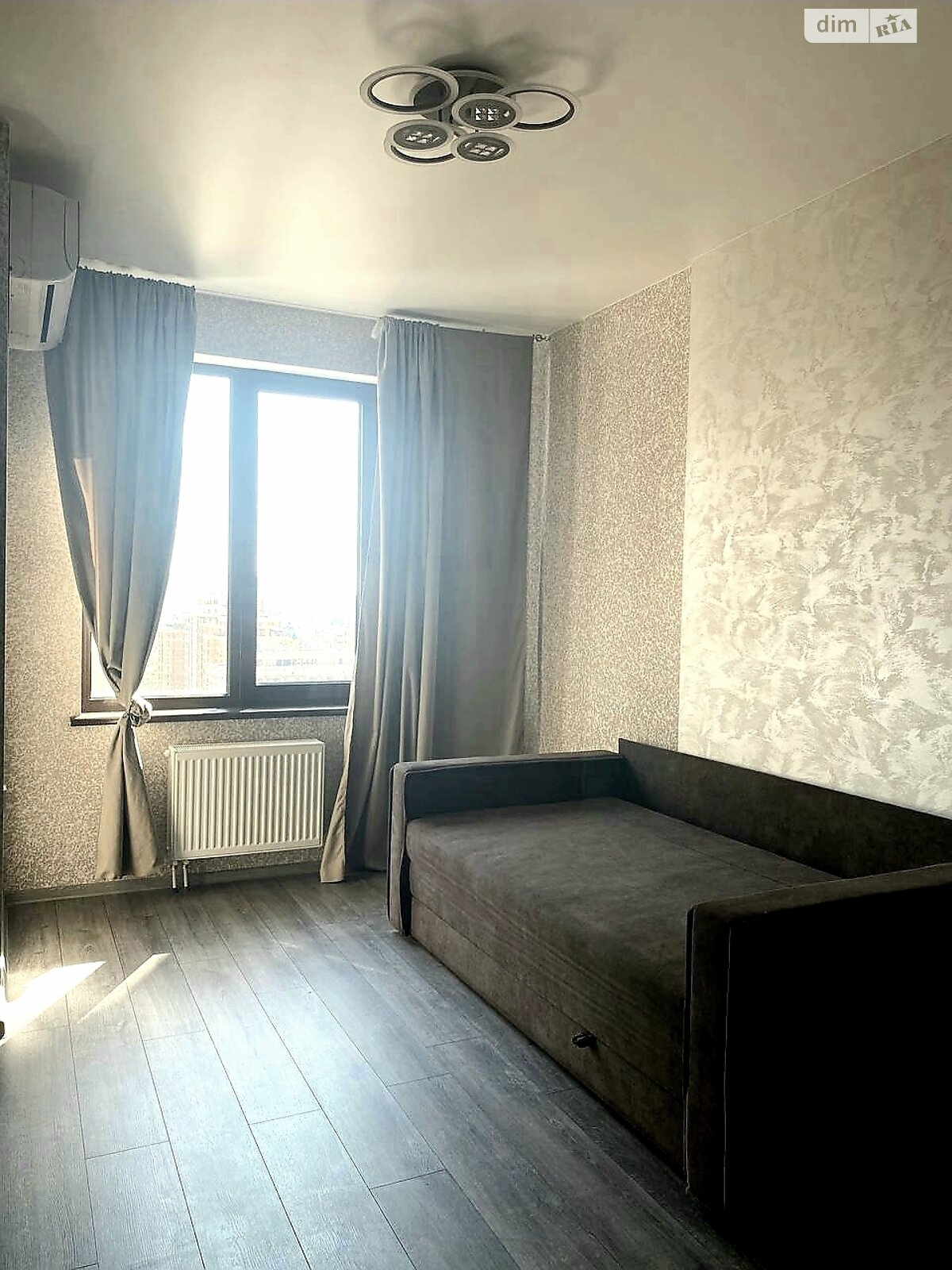 двухкомнатная квартира в Одессе, район Аркадия, на ул. Генуэзская в аренду на долгий срок помесячно фото 1