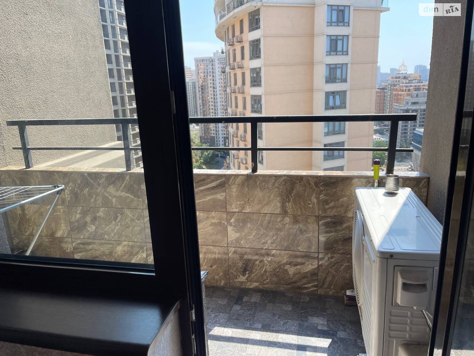 двухкомнатная квартира в Одессе, район Аркадия, на ул. Генуэзская в аренду на долгий срок помесячно фото 1