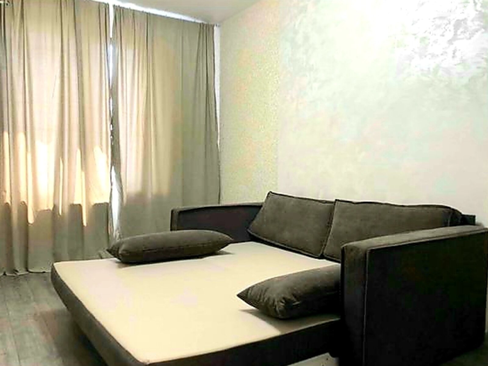 двухкомнатная квартира в Одессе, район Аркадия, на ул. Генуэзская в аренду на долгий срок помесячно фото 1