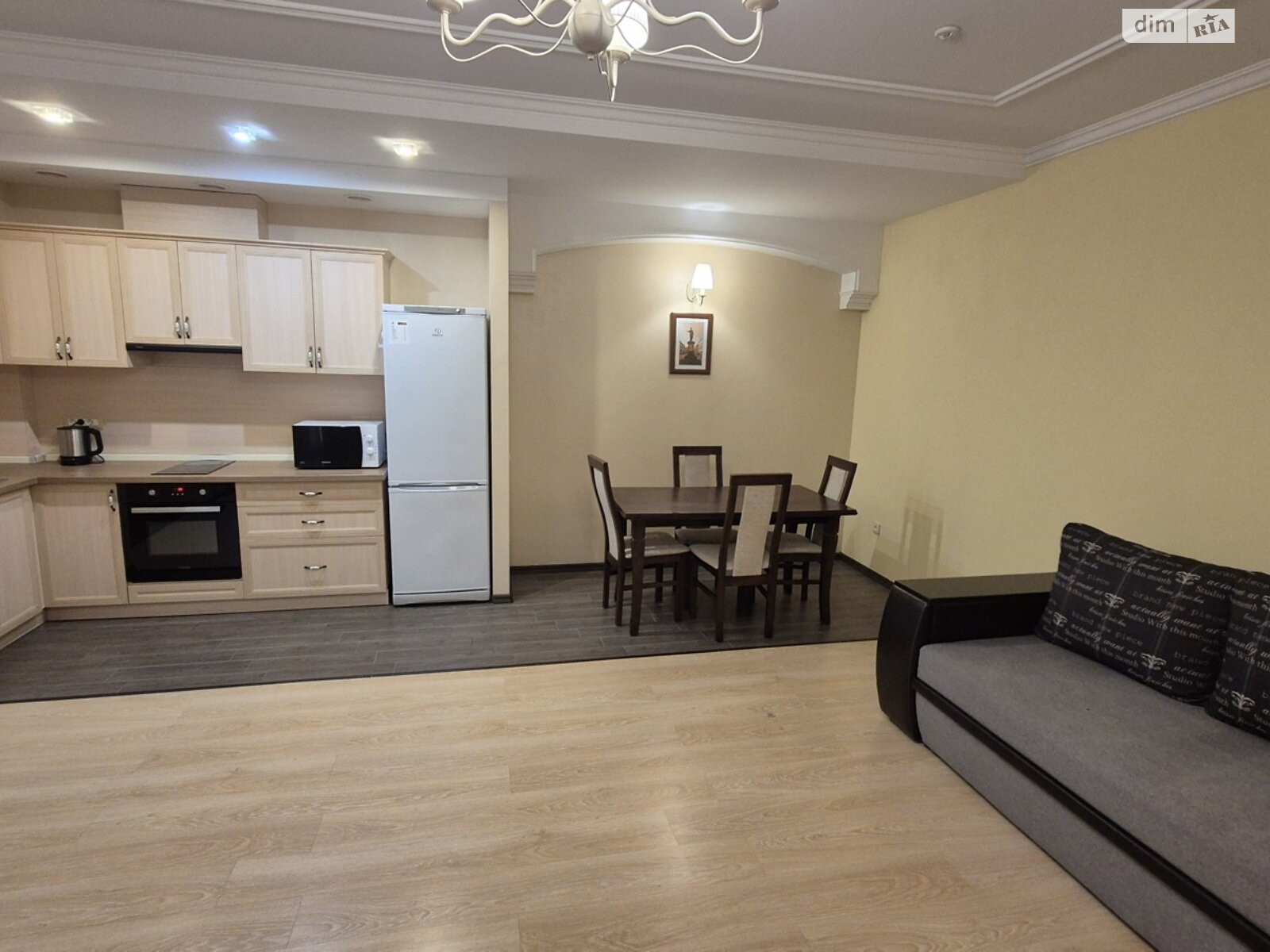 однокімнатна квартира в Одесі, район Аркадія, на вул. Генуезька 36 в довготривалу оренду помісячно фото 1