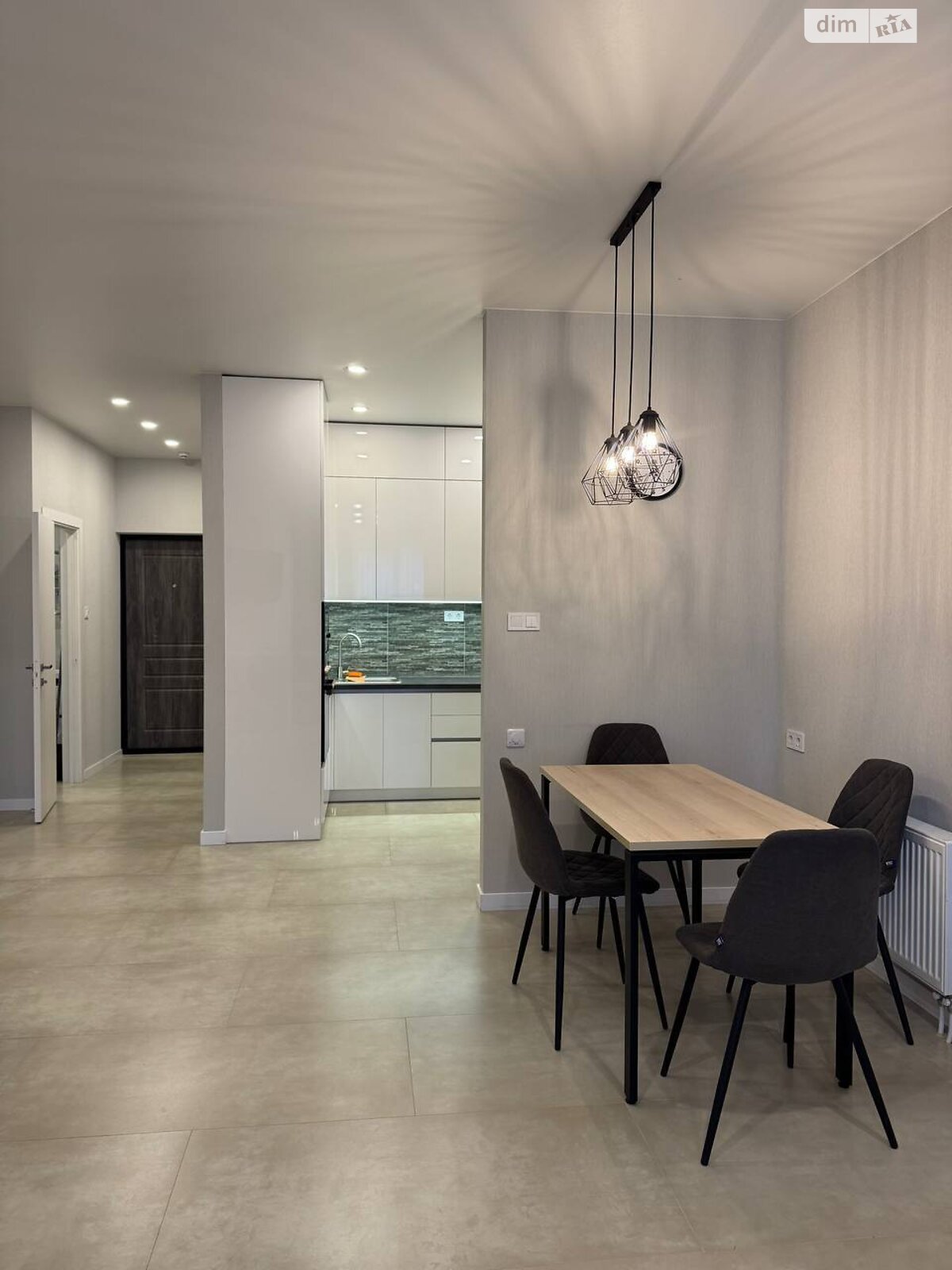 двухкомнатная квартира с мебелью в Одессе, район Аркадия, на ул. Генуэзская 1Е корпус 1 в аренду на долгий срок помесячно фото 1