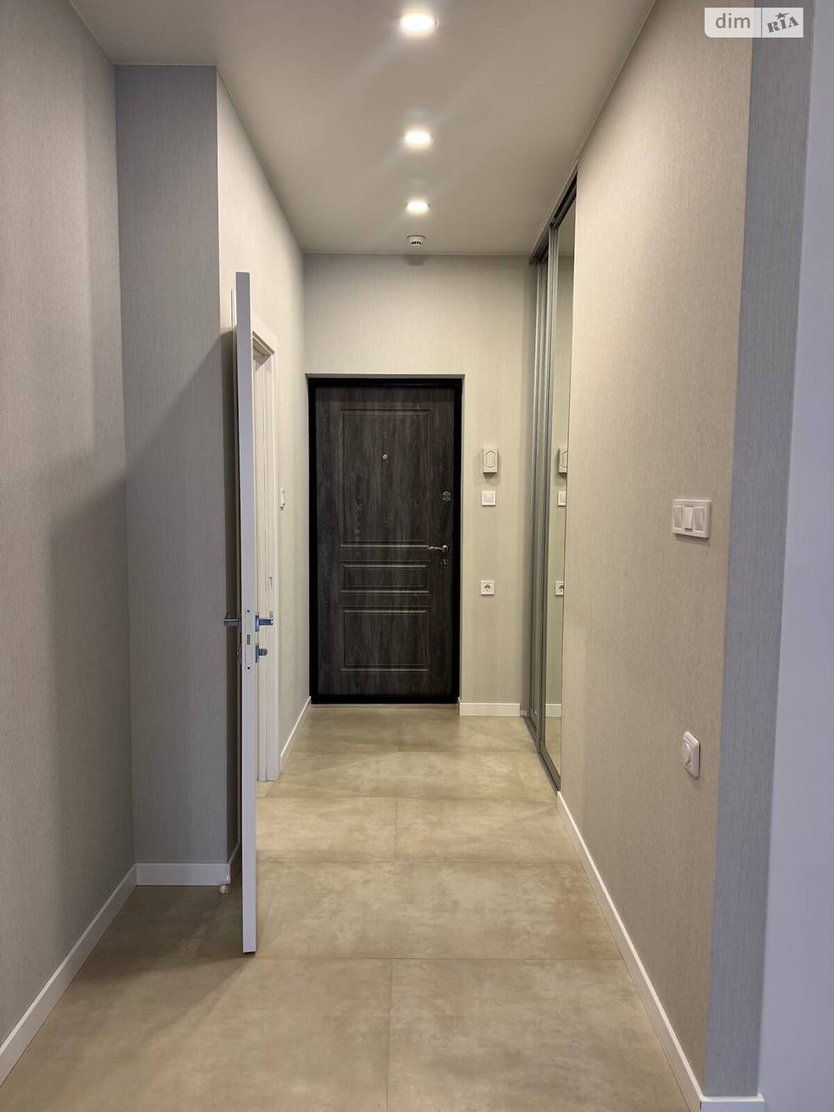 двухкомнатная квартира с мебелью в Одессе, район Аркадия, на ул. Генуэзская 1Е корпус 1 в аренду на долгий срок помесячно фото 1