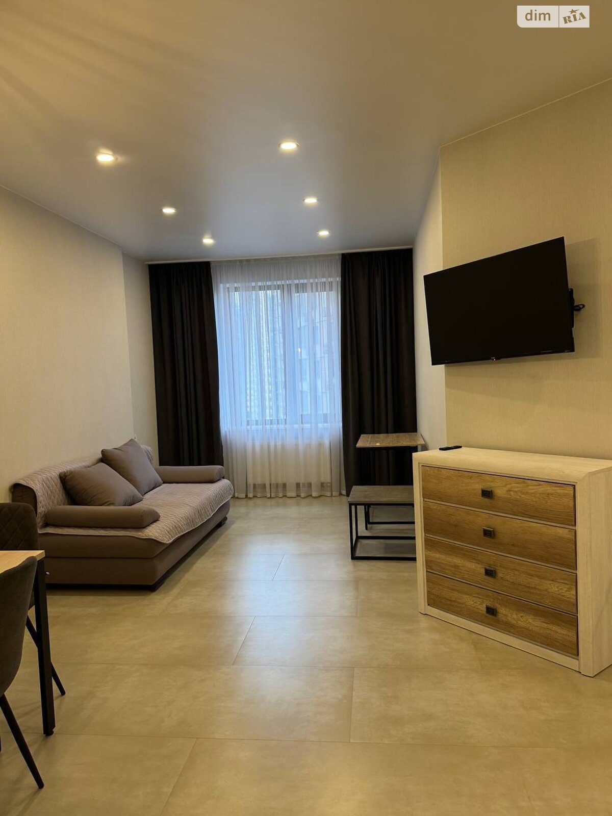 двухкомнатная квартира с мебелью в Одессе, район Аркадия, на ул. Генуэзская 1Е корпус 1 в аренду на долгий срок помесячно фото 1