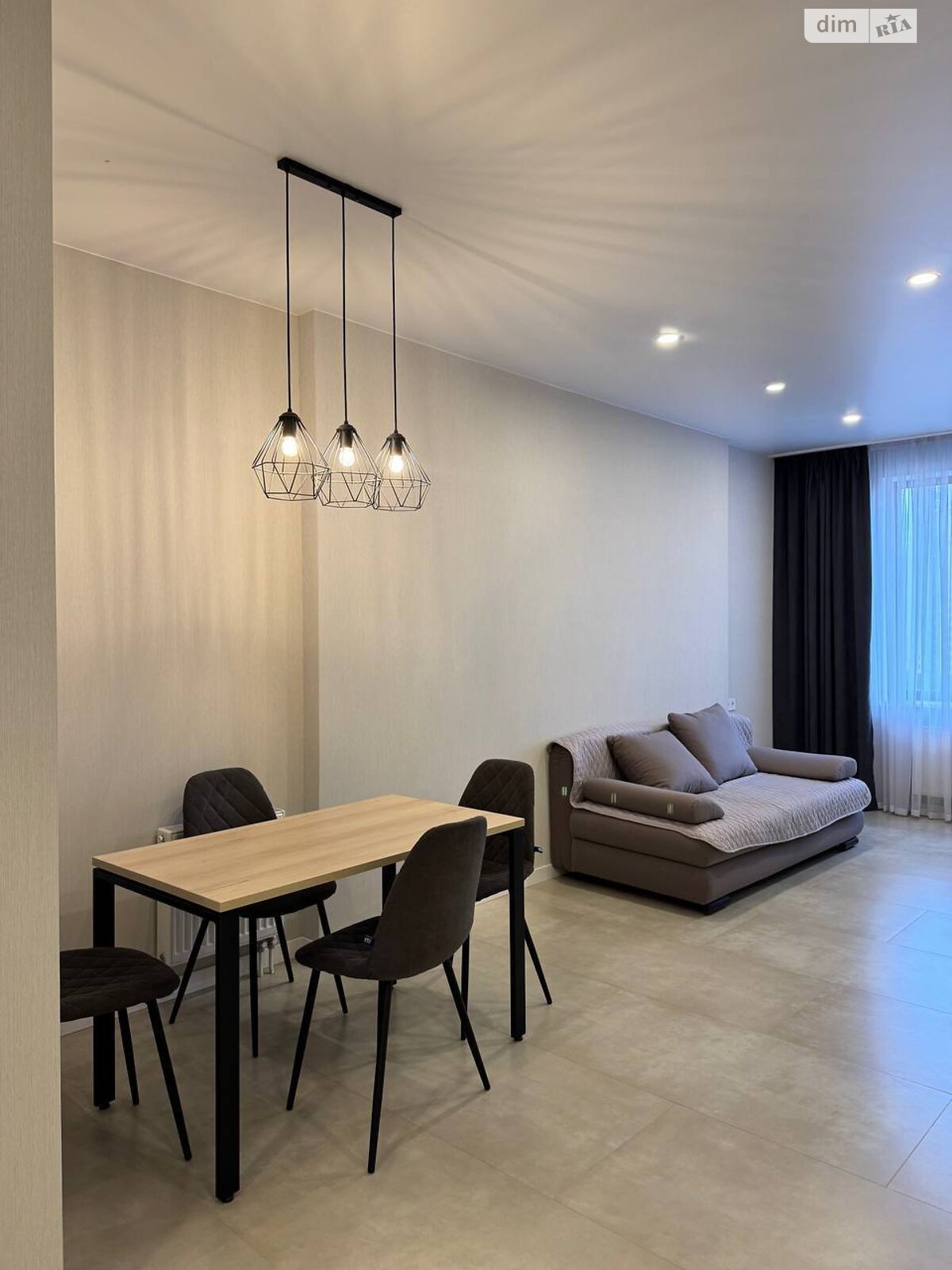 двухкомнатная квартира с мебелью в Одессе, район Аркадия, на ул. Генуэзская 1Е корпус 1 в аренду на долгий срок помесячно фото 1