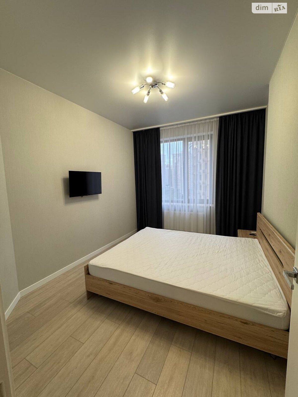 двухкомнатная квартира с мебелью в Одессе, район Аркадия, на ул. Генуэзская 1Е корпус 1 в аренду на долгий срок помесячно фото 1